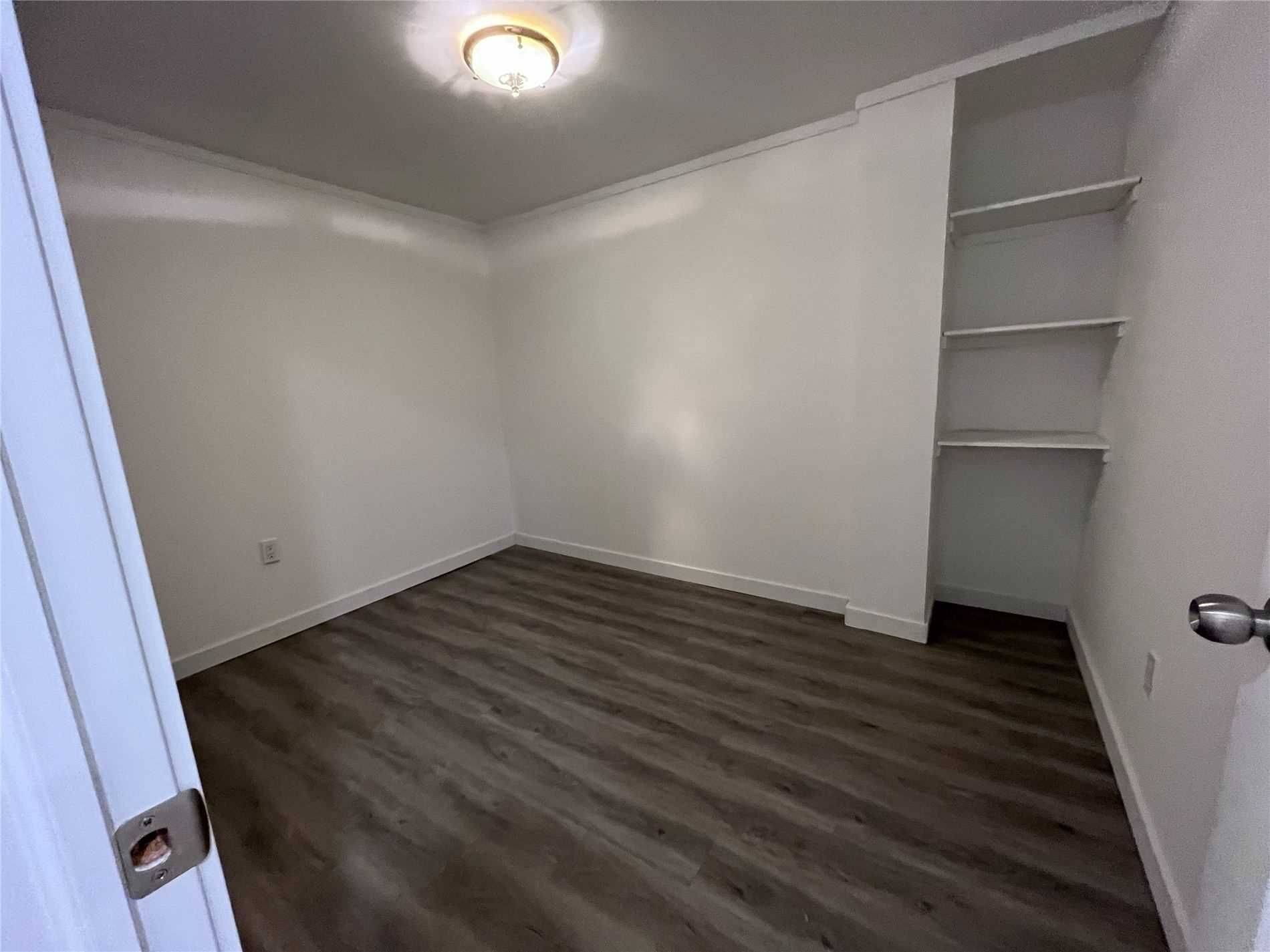 Mississauga, ON L5B 2L1,2571 Palisander AVE #Bsm