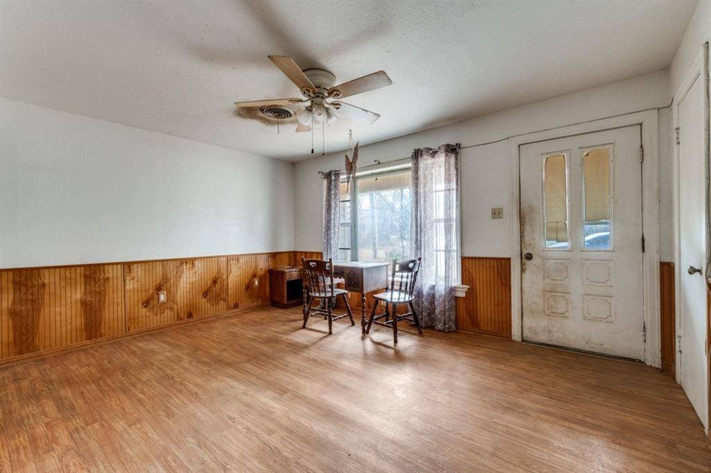 Gainesville, TX 76240,932 Moss Street