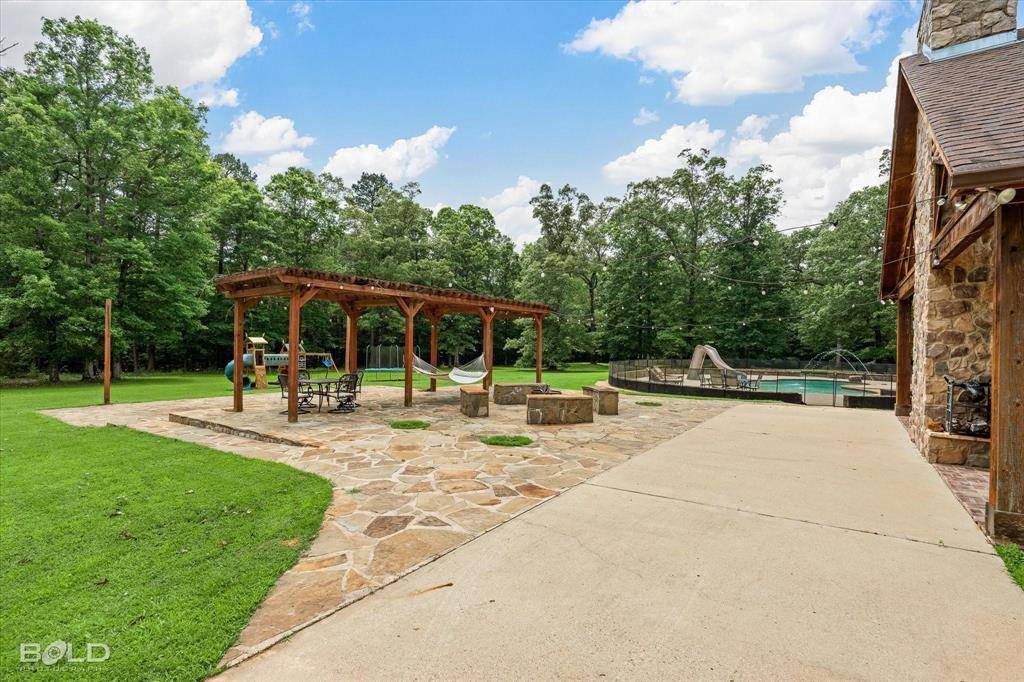 Cotton Valley, LA 71018,231 Arnold Well Road