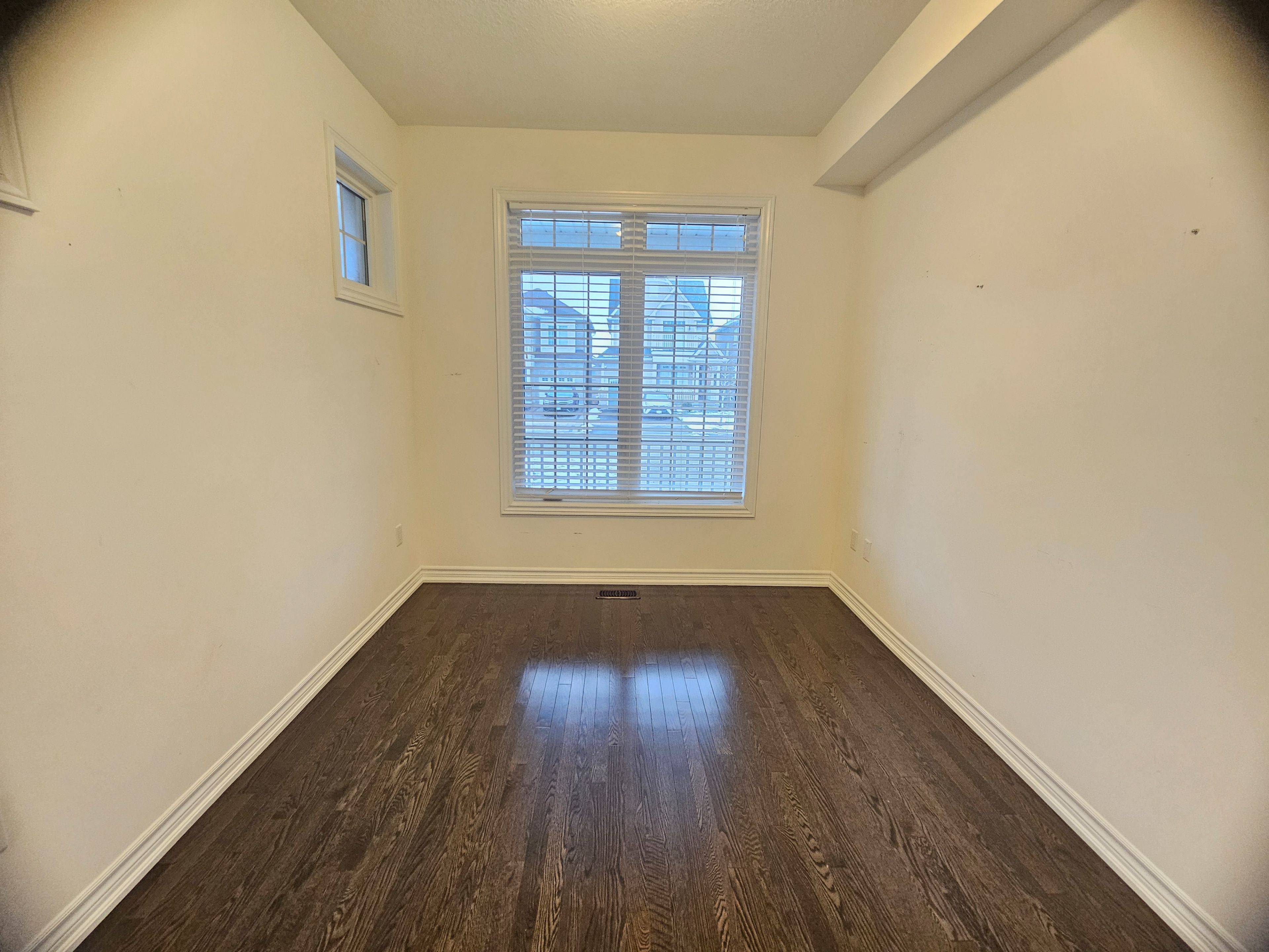 Clarington, ON L1B 0K7,26 Goheen ST