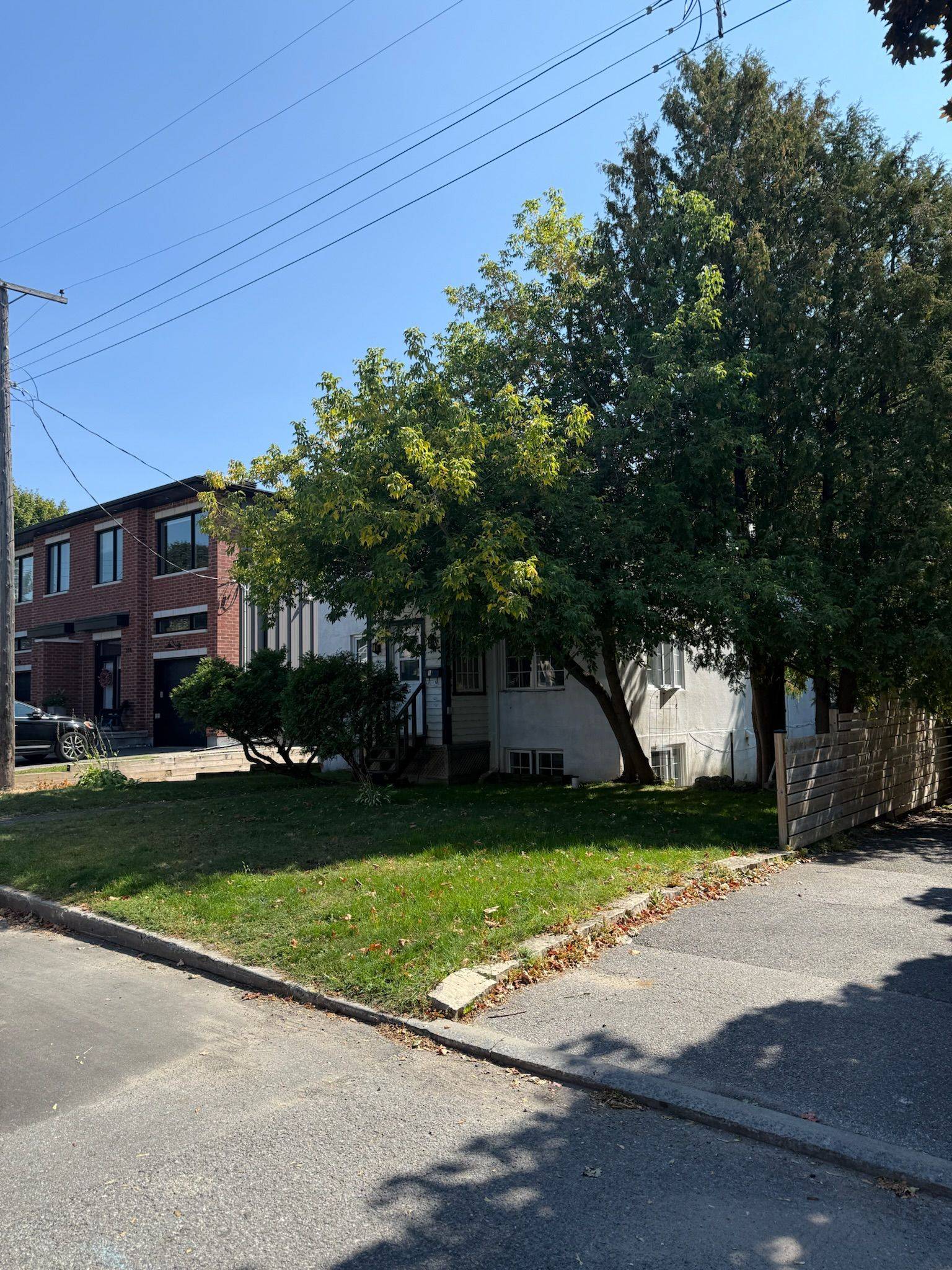 Westboro - Hampton Park, ON K1Z 7H6,320 Westhill AVE