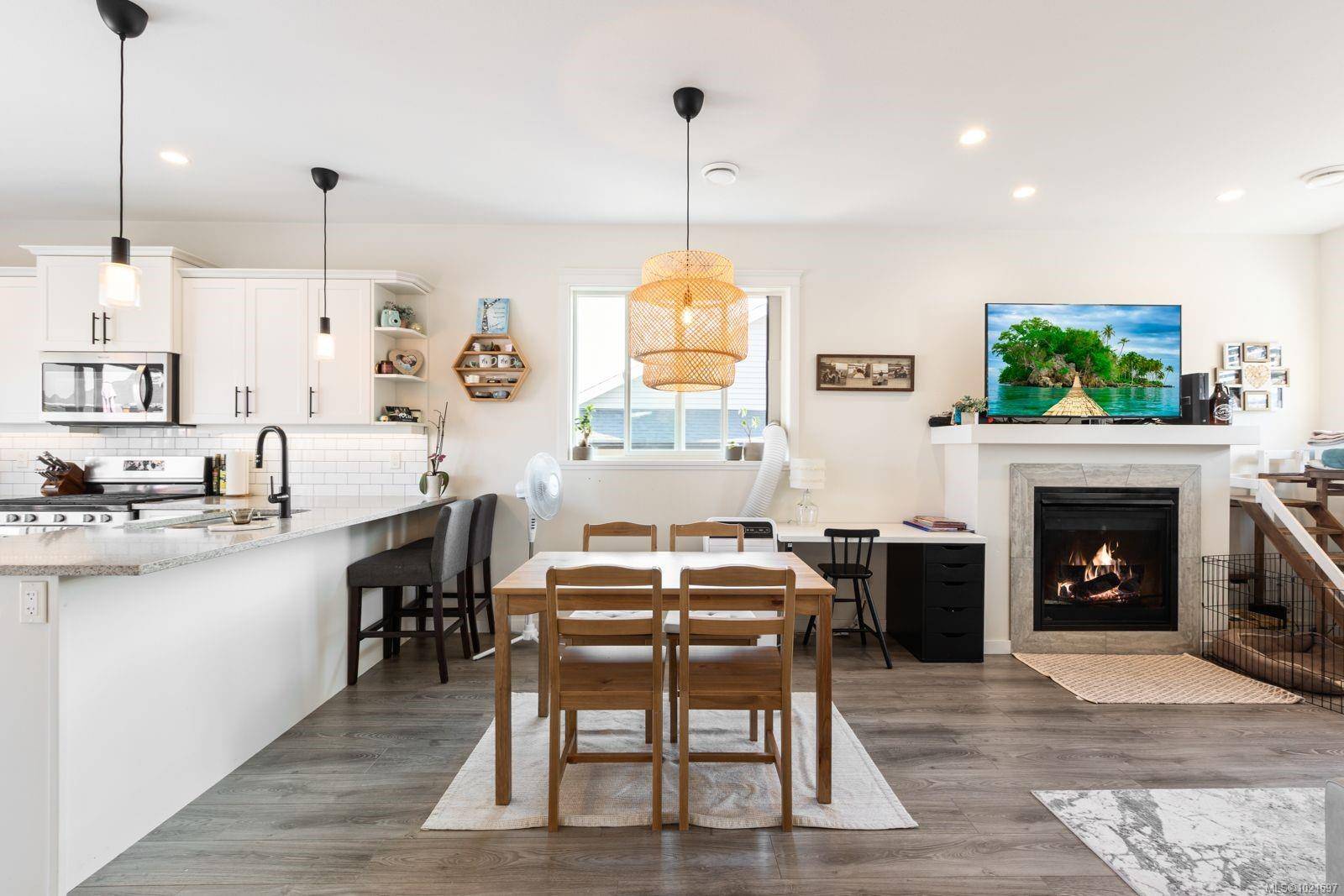 Cumberland, BC V0R 1S0,2514 Beaumont Ave