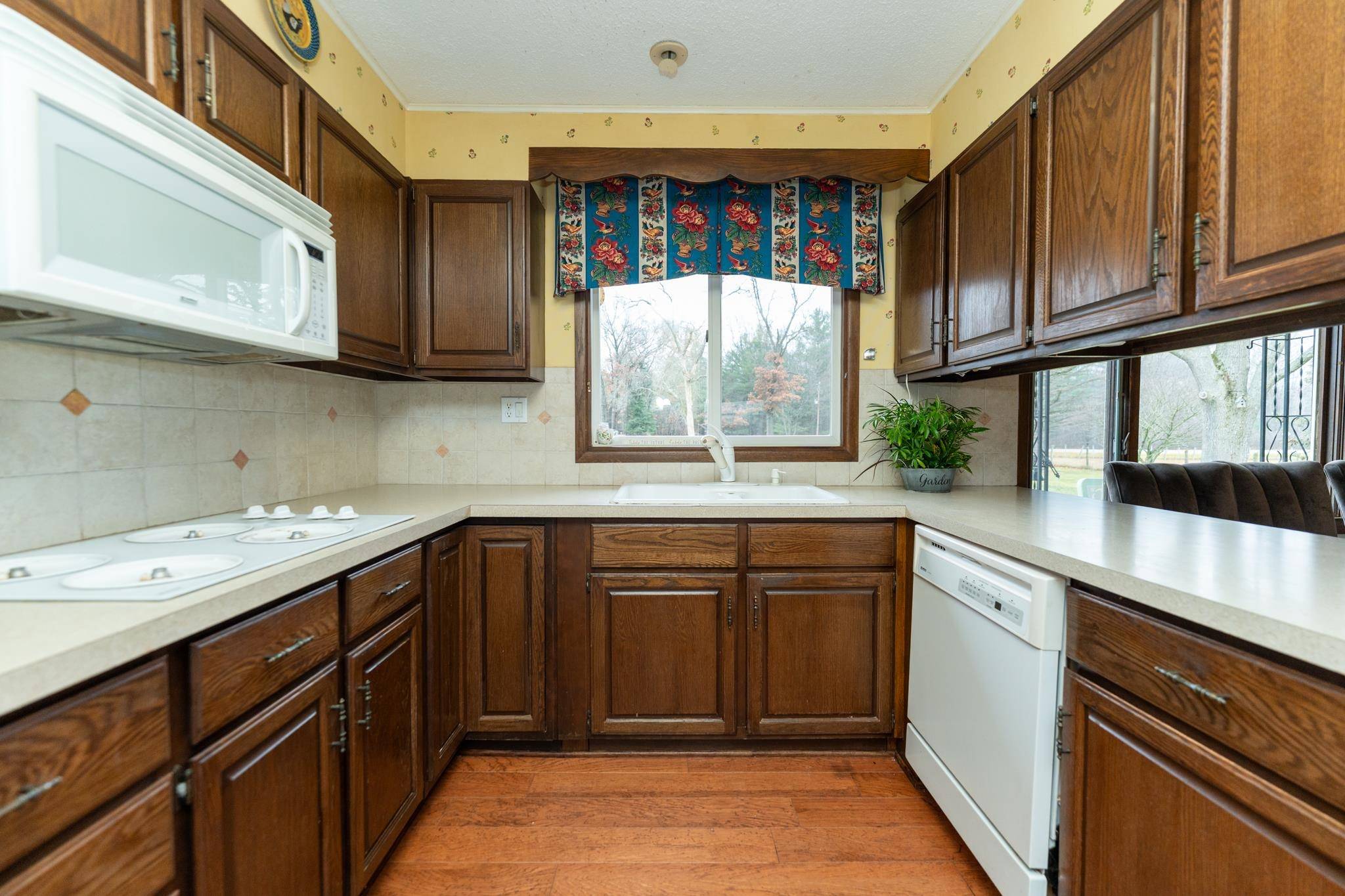 Lake, MI 48632,5110 W Mannsiding RD