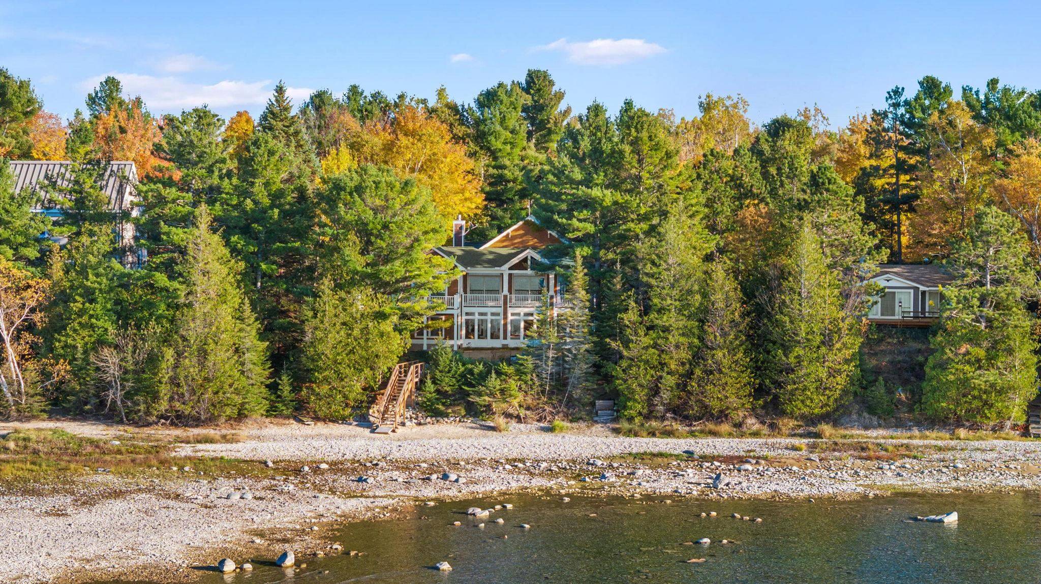 Charlevoix, MI 49720,4903 Lake Shore DR