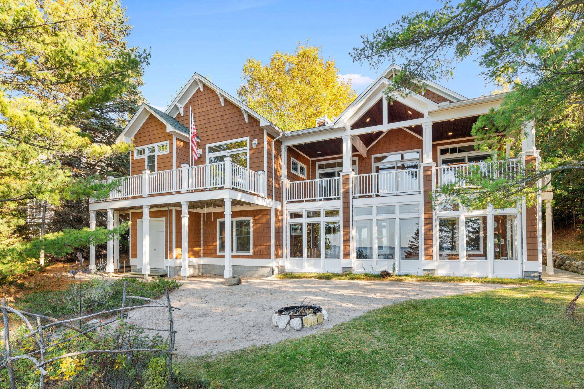 Charlevoix, MI 49720,4903 Lake Shore DR