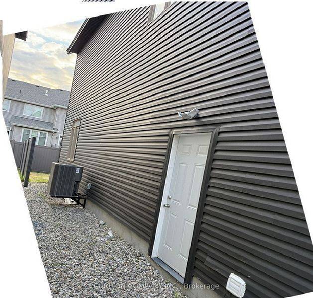 Stittsville - Munster - Richmond, ON K2S 2X5,941 BECKTON HTS