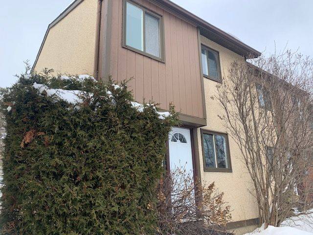 Barrhaven, ON K2J 1Y6,14 LARKSHIRE LN #E