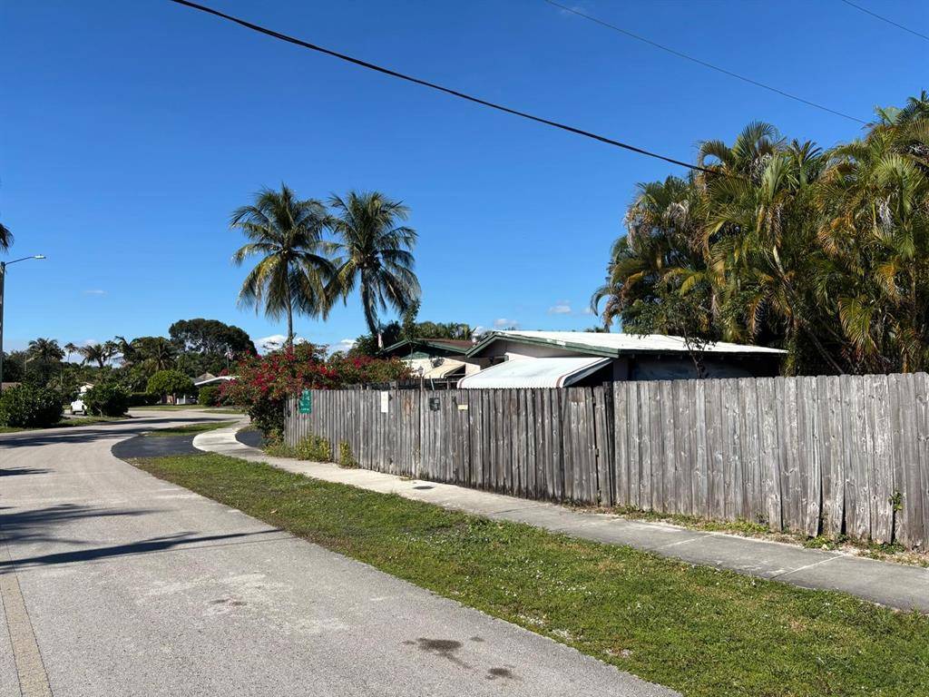 Fort Lauderdale, FL 33309,4100 NW 15th Ave