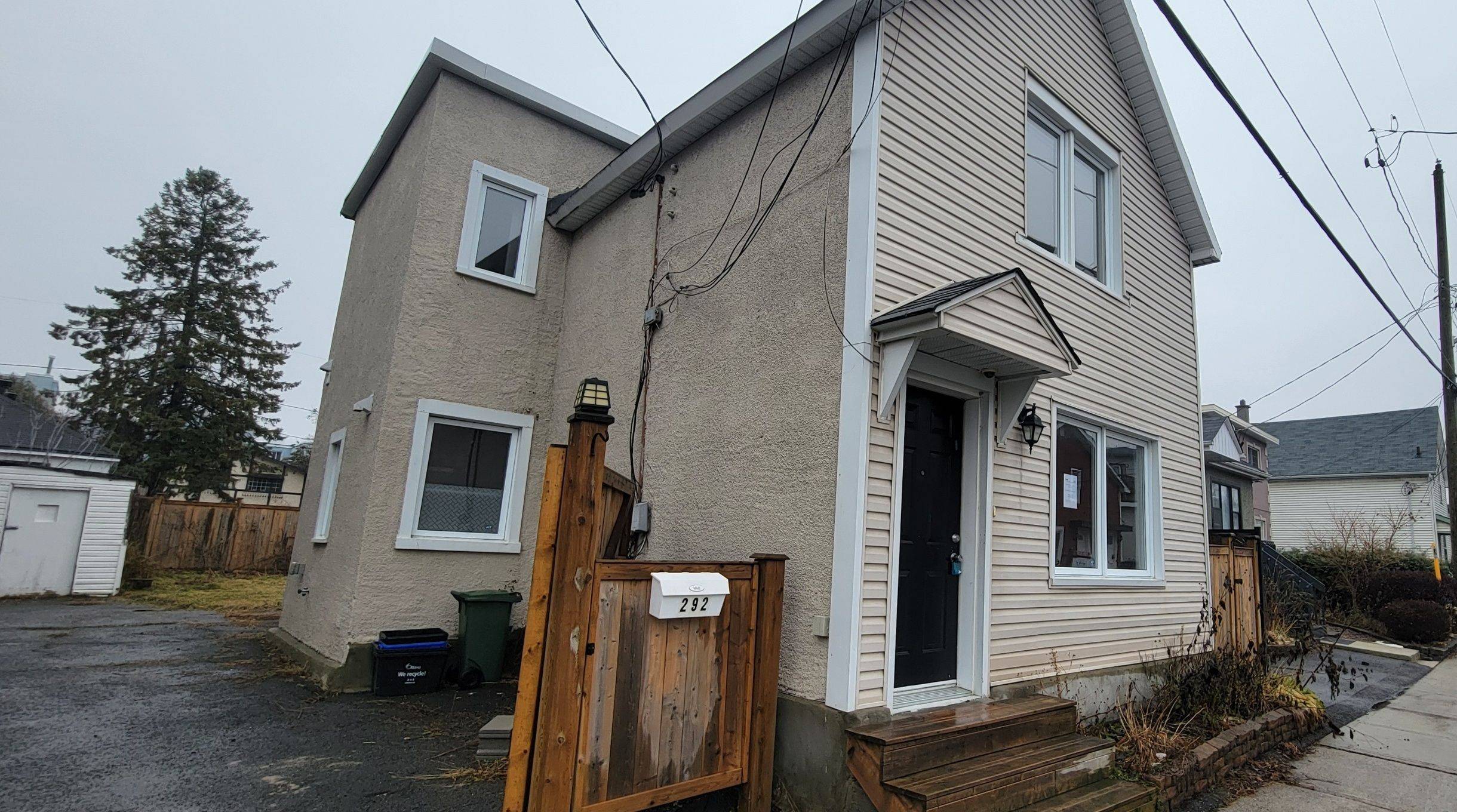 Vanier And Kingsview Park, ON K1L 6K3,292 Richelieu AVE