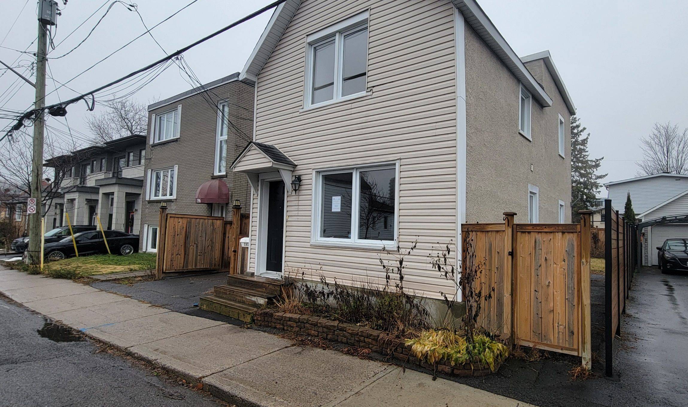 Vanier And Kingsview Park, ON K1L 6K3,292 Richelieu AVE