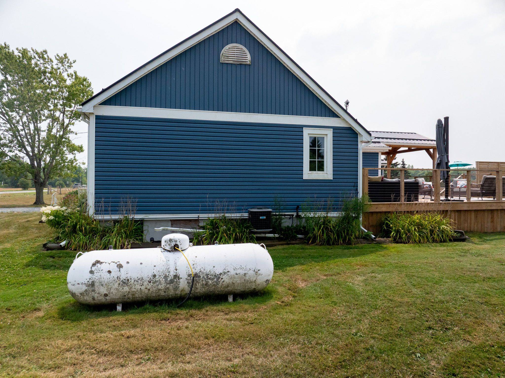 Fort Erie, ON L0S 1S0,2227 Burger RD