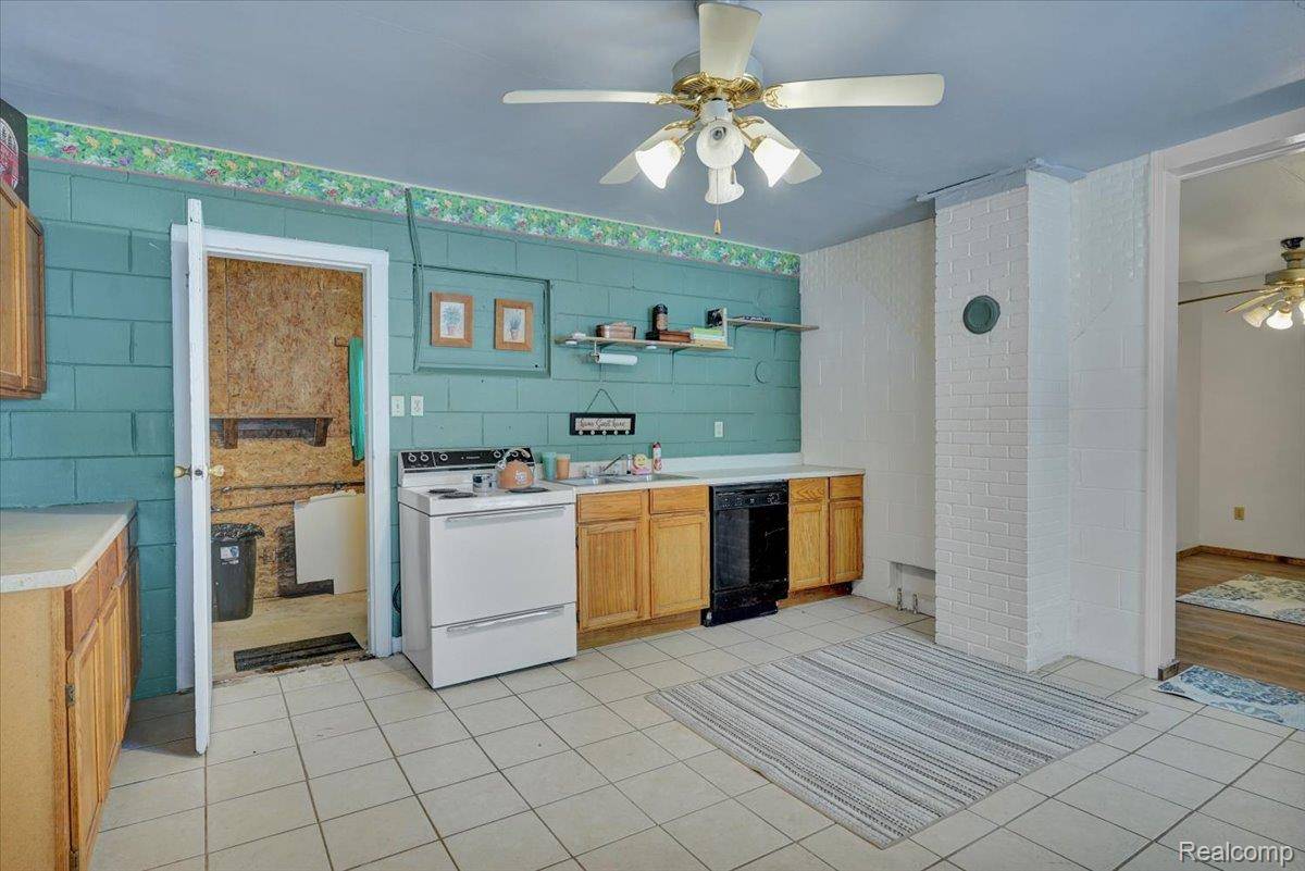 Mayville, MI 48744,8858 Willits RD