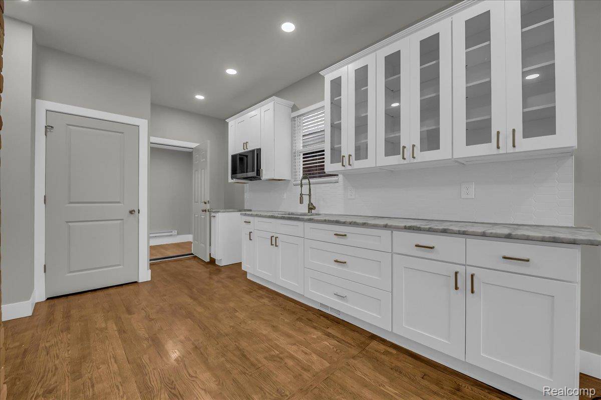 Detroit, MI 48208,1739 Holden ST