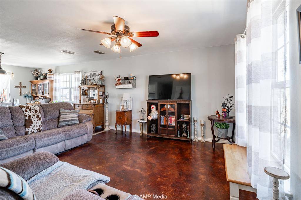 Wingate, TX 79566,1002 County Road 209