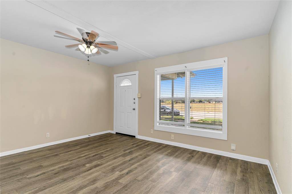 Cleburne, TX 76031,122 Ramsey Avenue #124