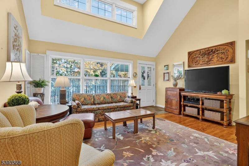 Jefferson Twp., NJ 07885,33 Shawnee Pkwy