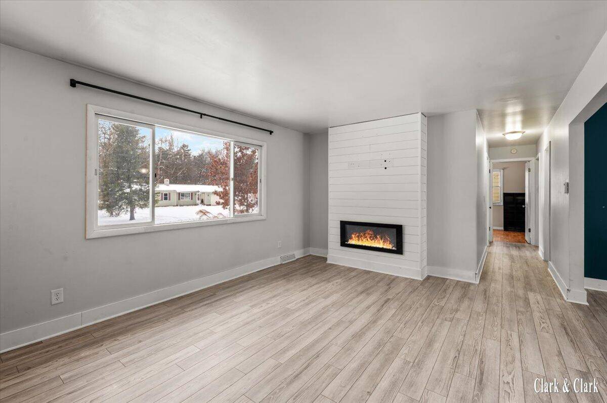 Lowell, MI 49331,11189 Woodbushe DR SE