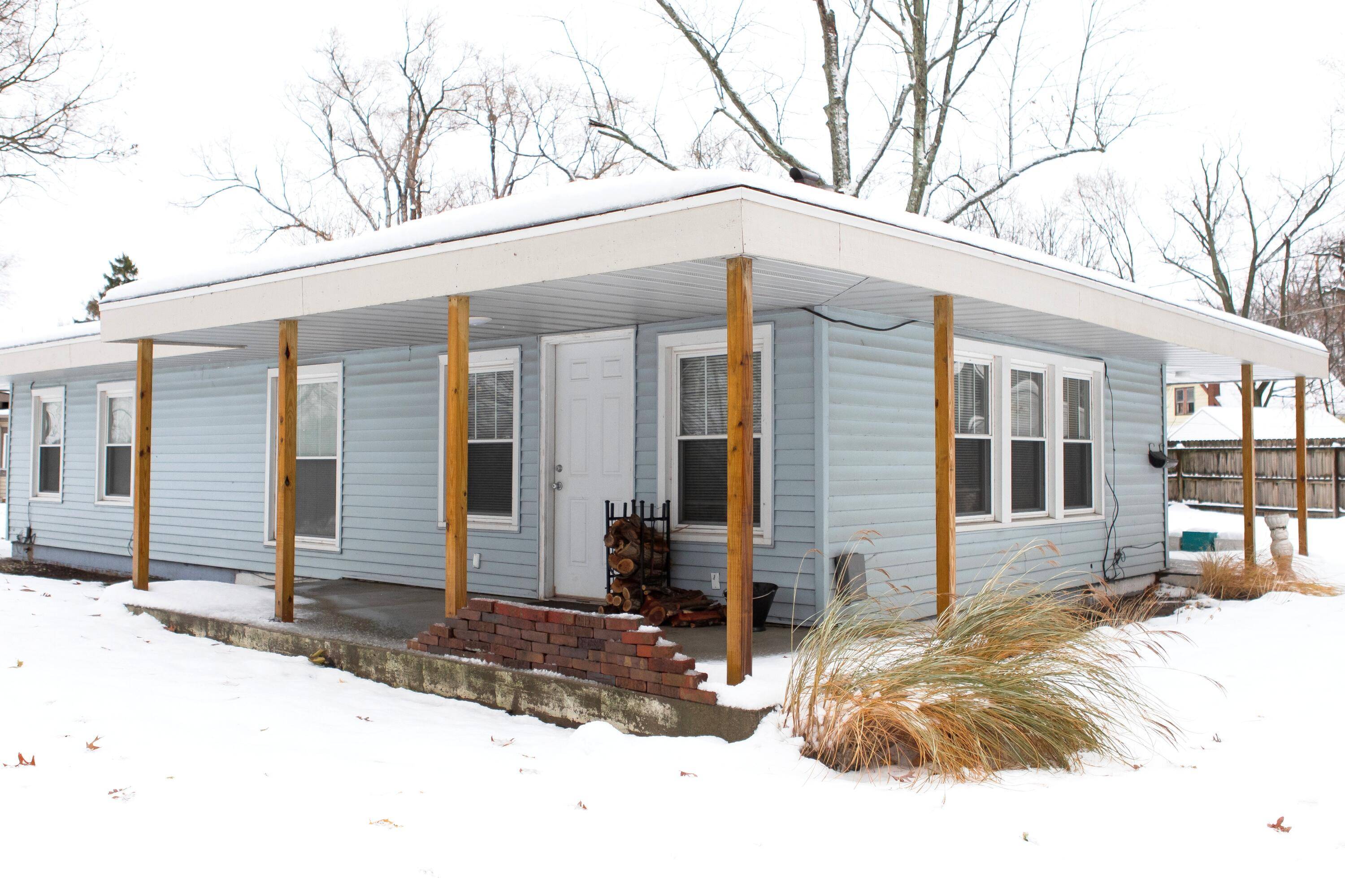 Benton Harbor, MI 49022,298 W Empire AVE