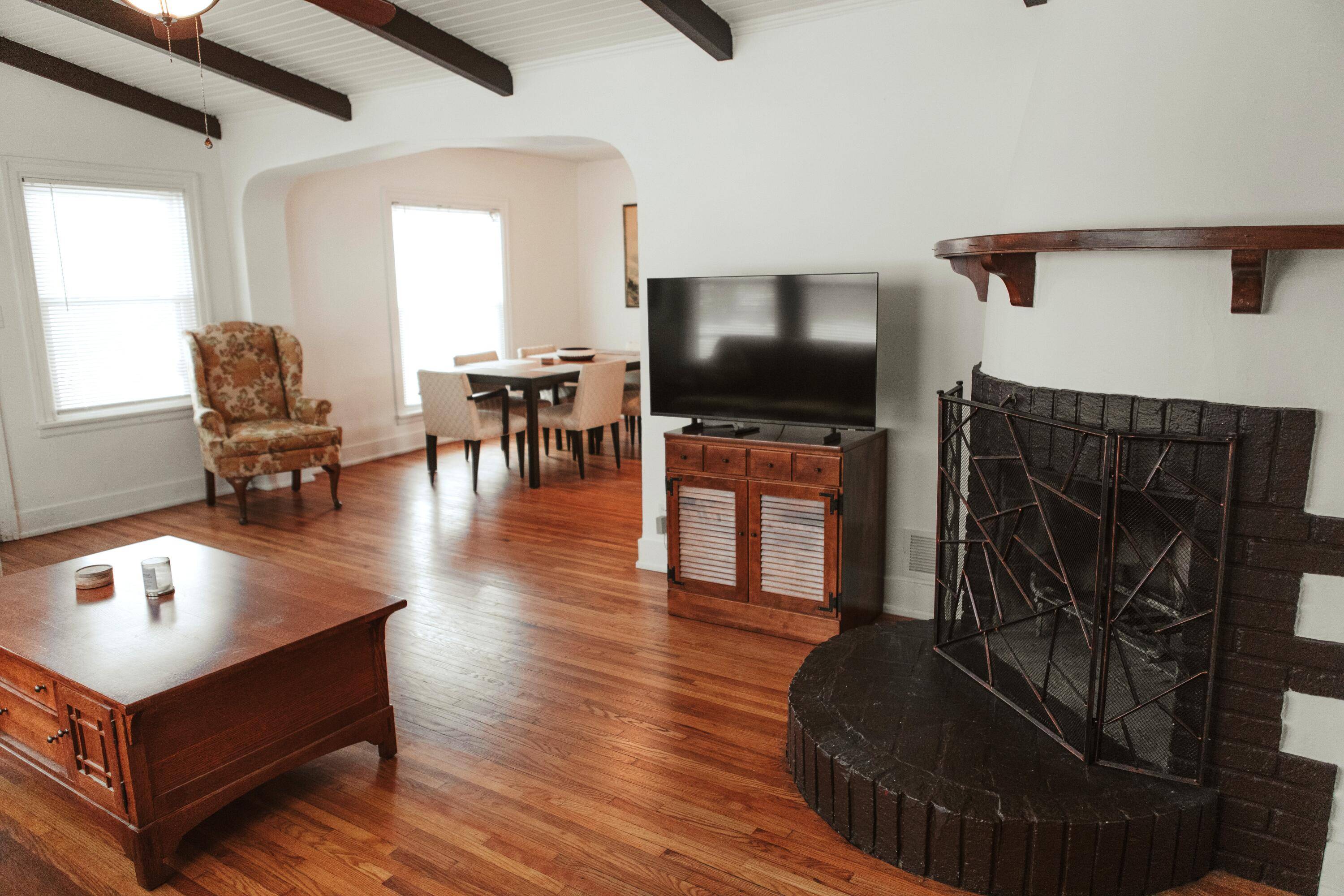 Benton Harbor, MI 49022,298 W Empire AVE