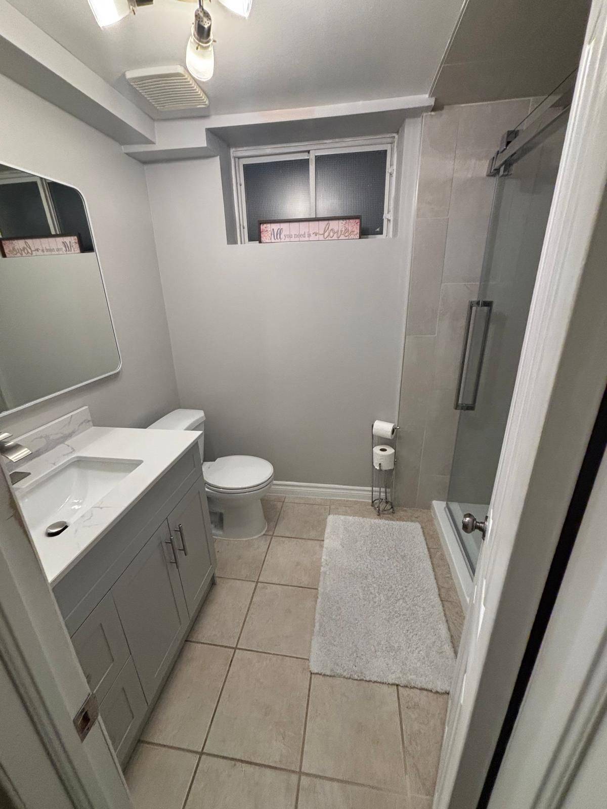 Barrie, ON L4N 7W2,62 Laidlaw DR #bsmt