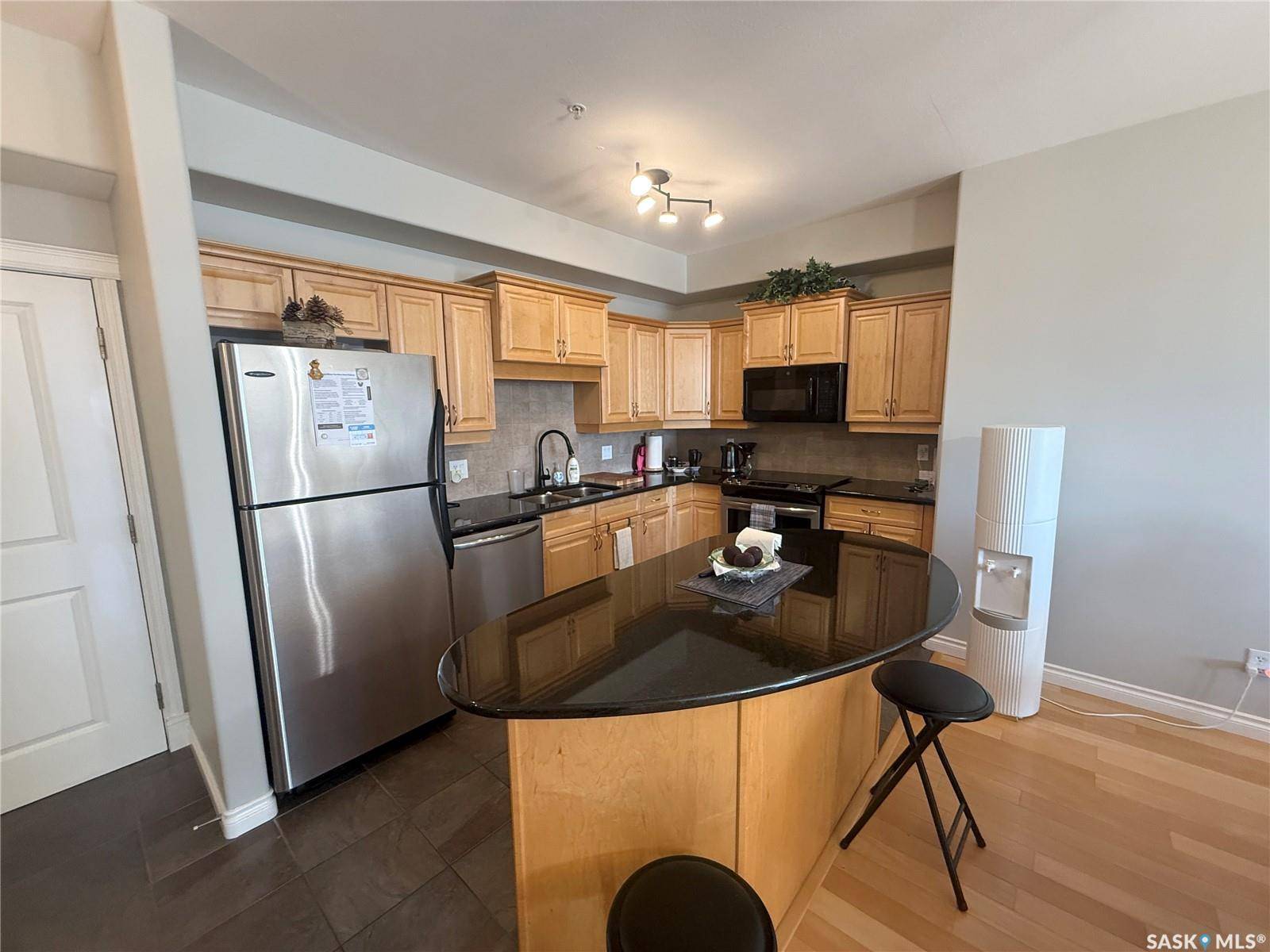 Saskatoon, SK S7M 0A5,615 Saskatchewan CRESCENT W #307