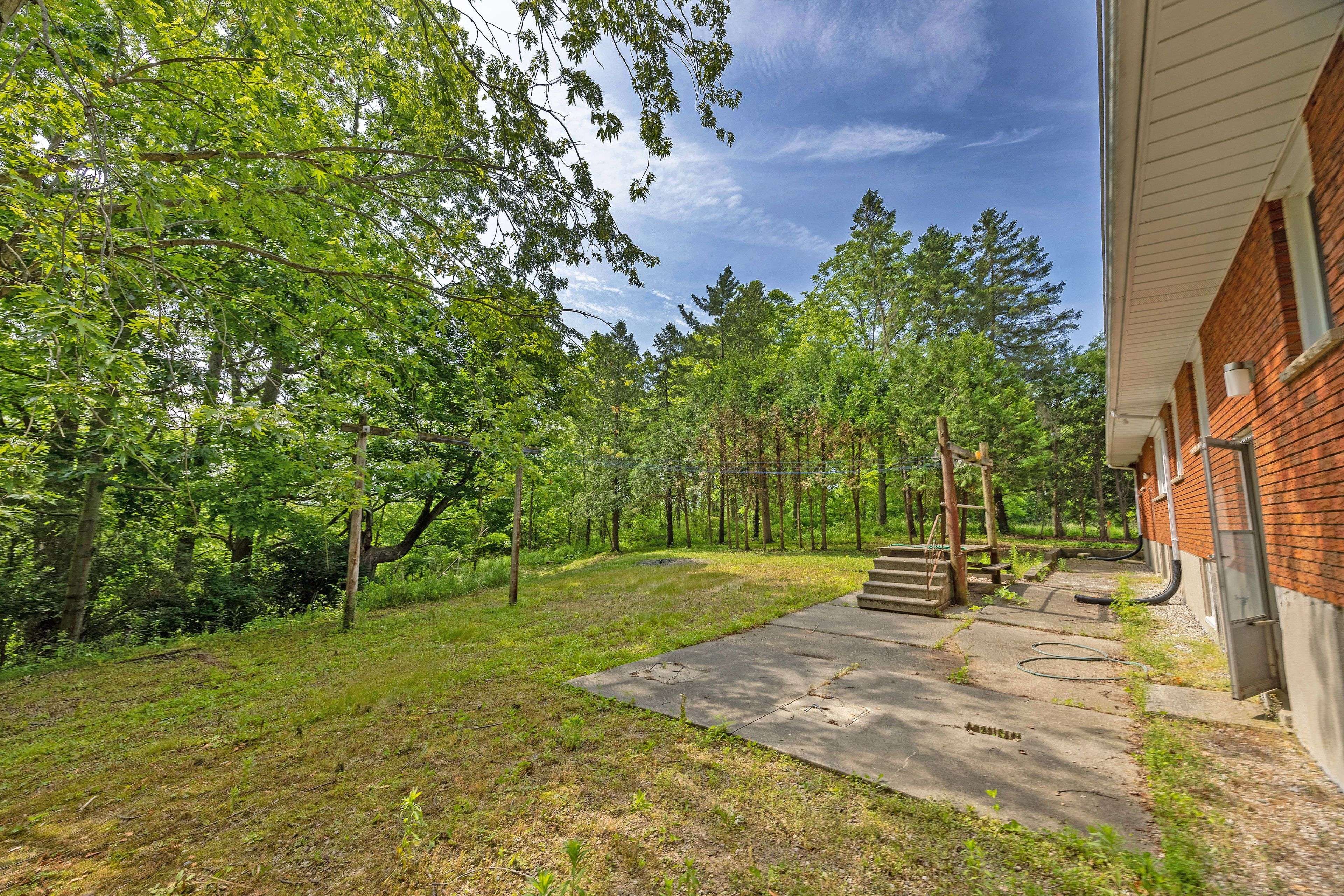 St. Thomas, ON N5P 3S9,39339 Bush Line