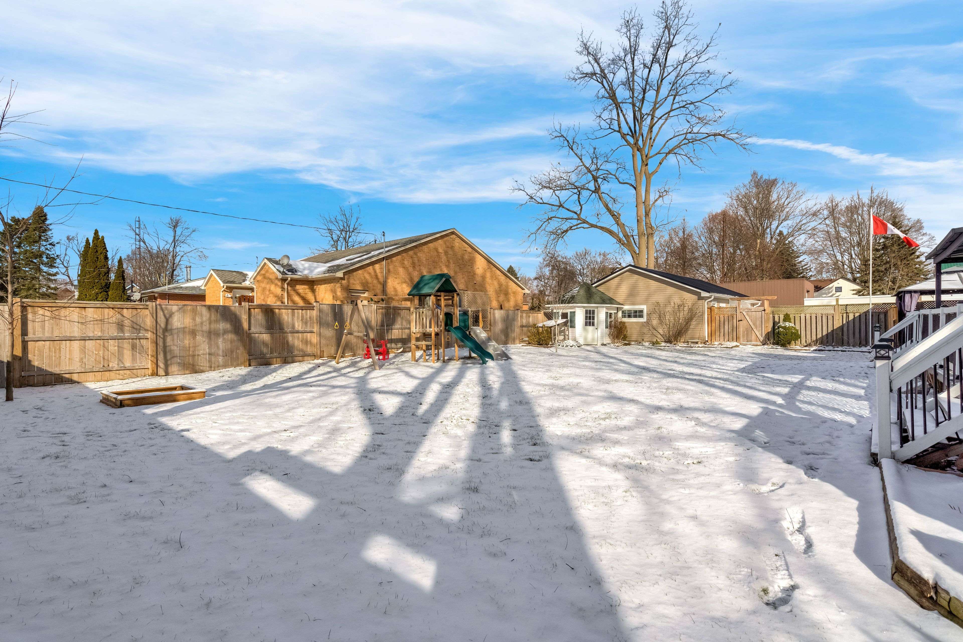 Dutton/dunwich, ON N0L 1J0,217 Shackleton Line