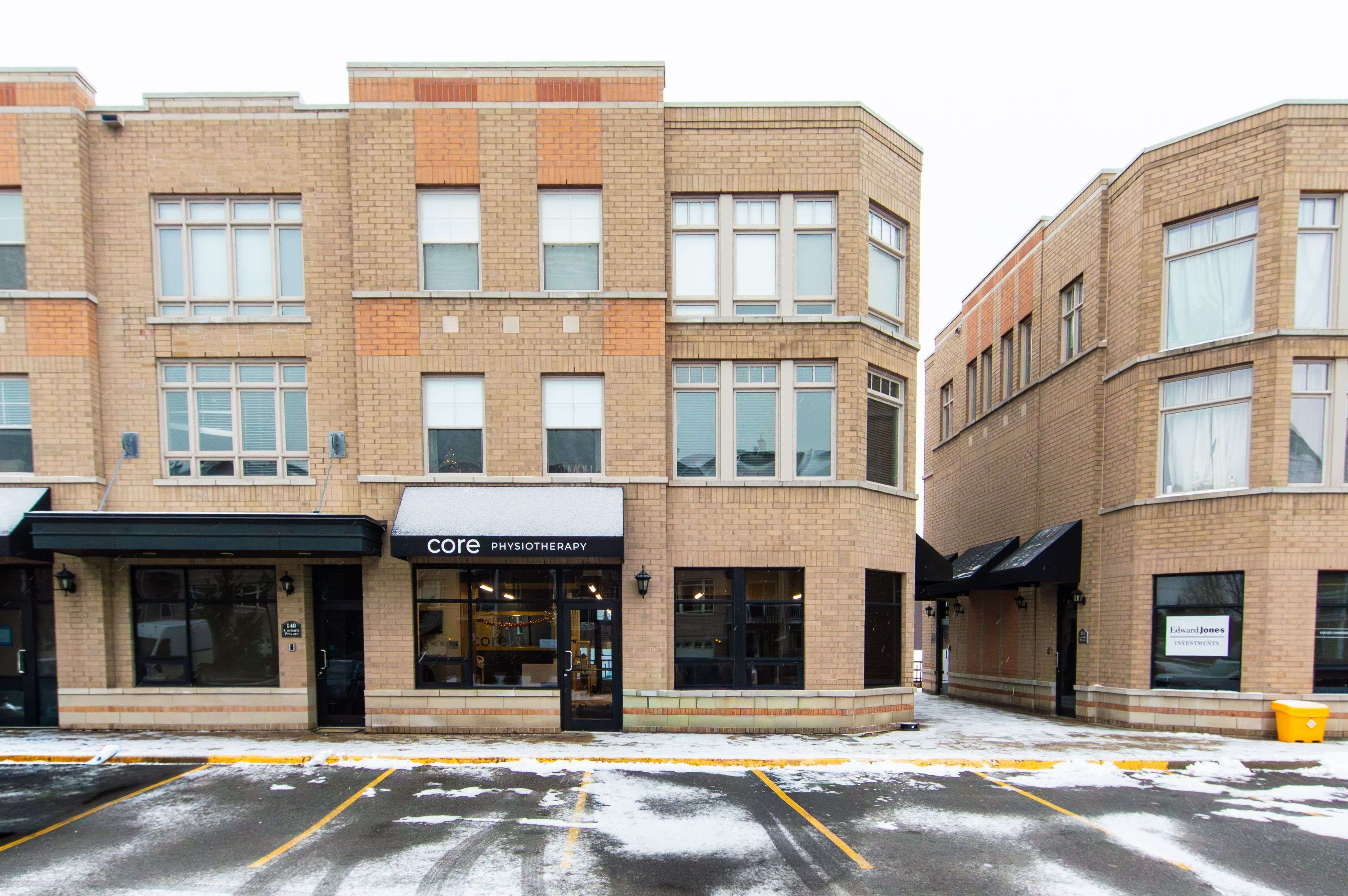 Cityview - Parkwoods Hills - Rideau Shore, ON K2E 0A5,77 Colonnade RD #B