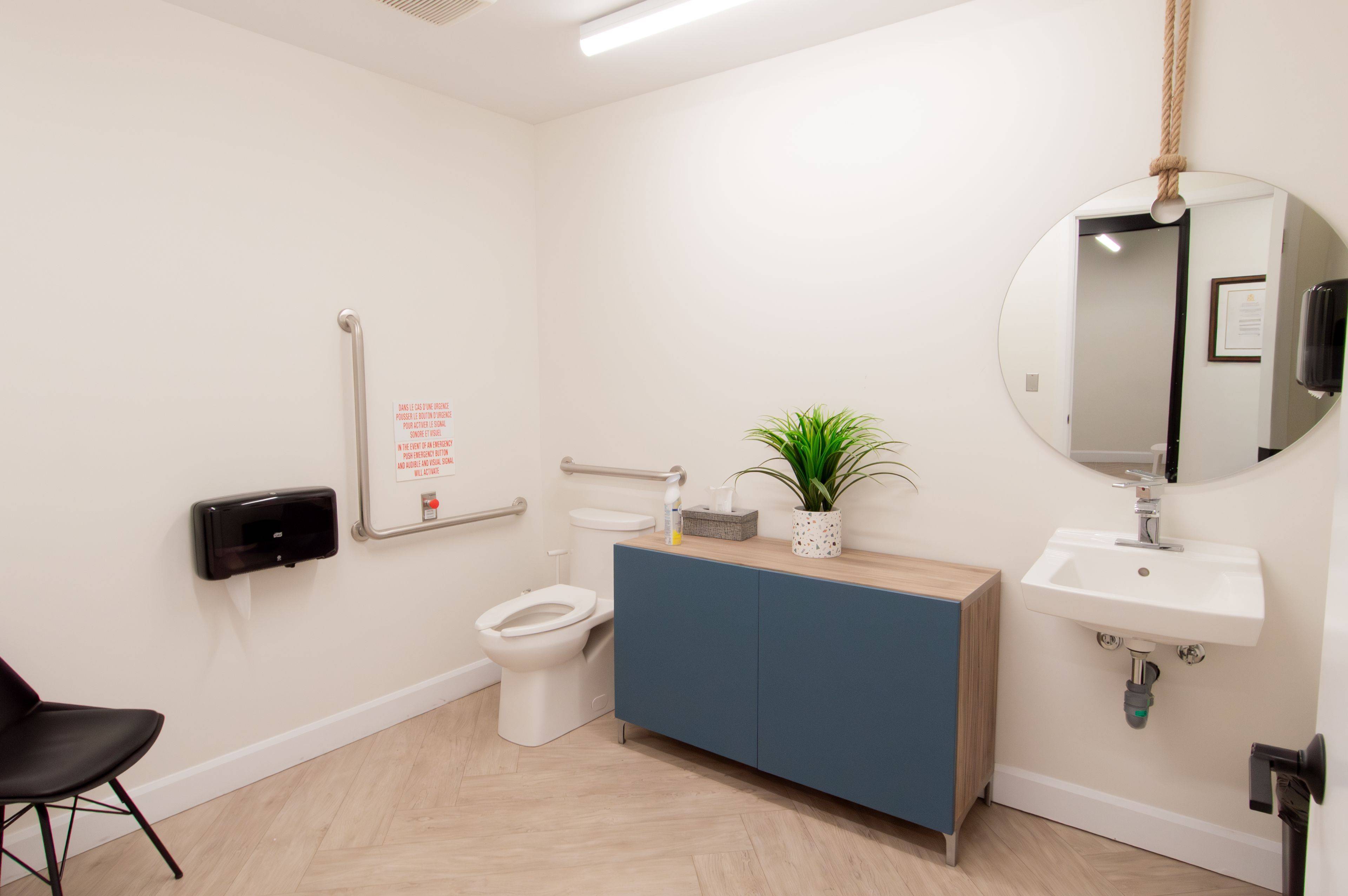 Cityview - Parkwoods Hills - Rideau Shore, ON K2E 0A5,77 Colonnade RD #B