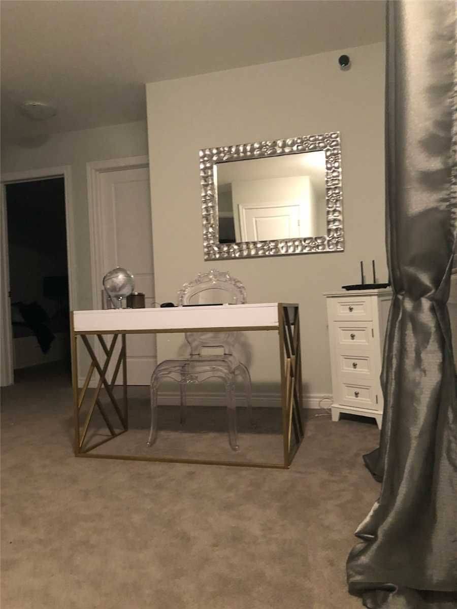 Hamilton, ON L8E 6G4,98 Shoreview PL #7