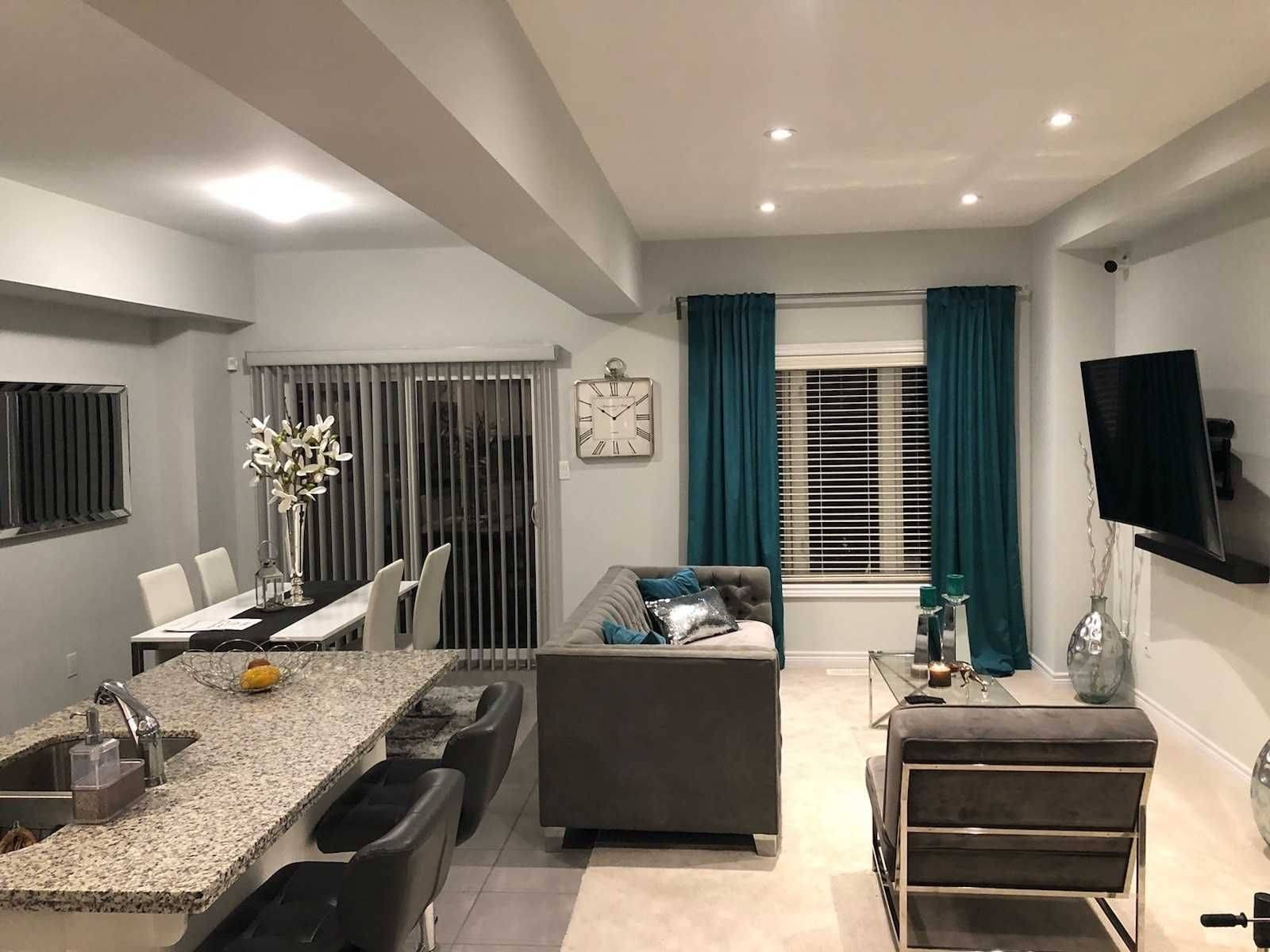 Hamilton, ON L8E 6G4,98 Shoreview PL #7