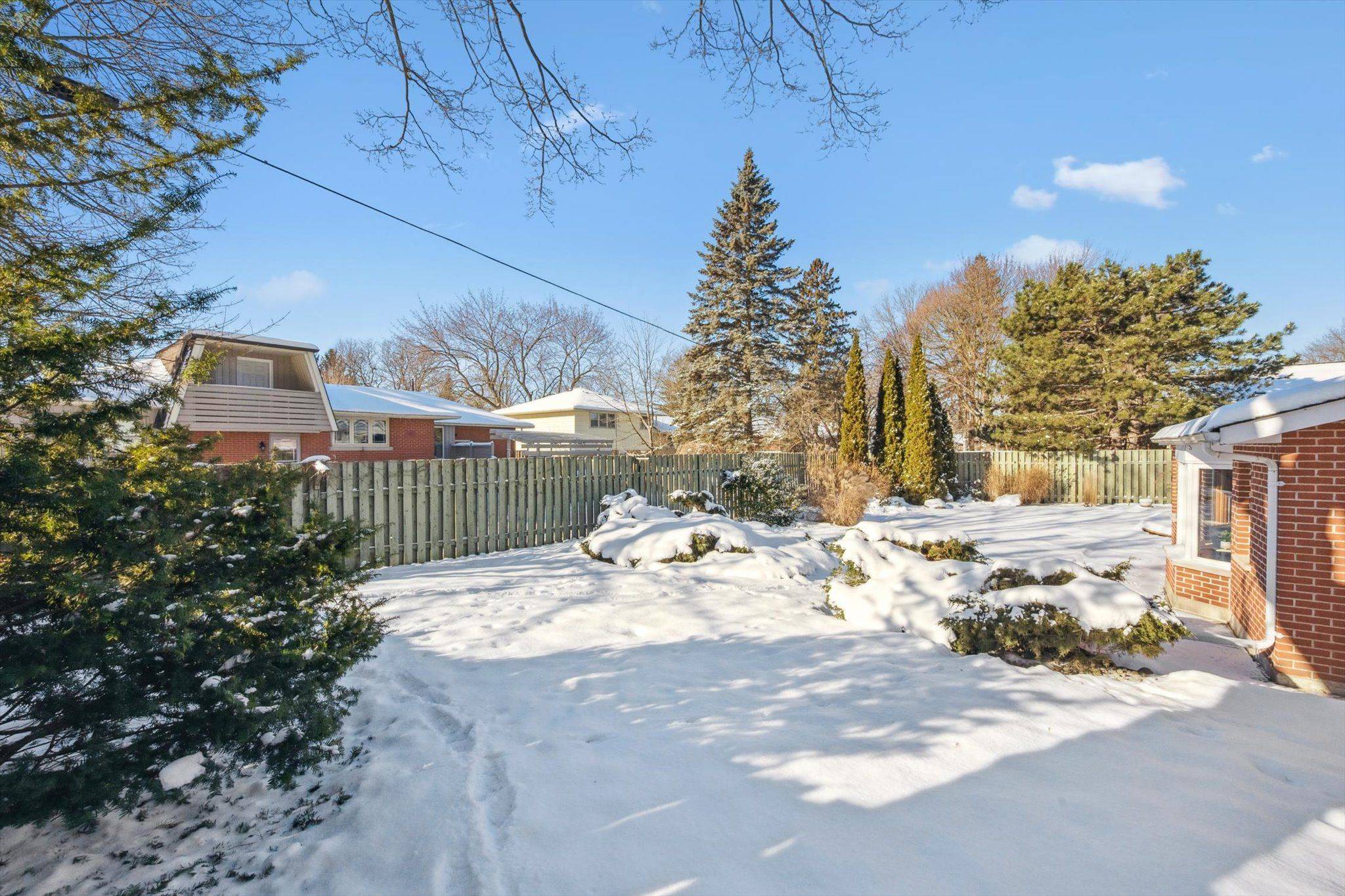 Guelph, ON N1G 2H1,67 Woodside RD