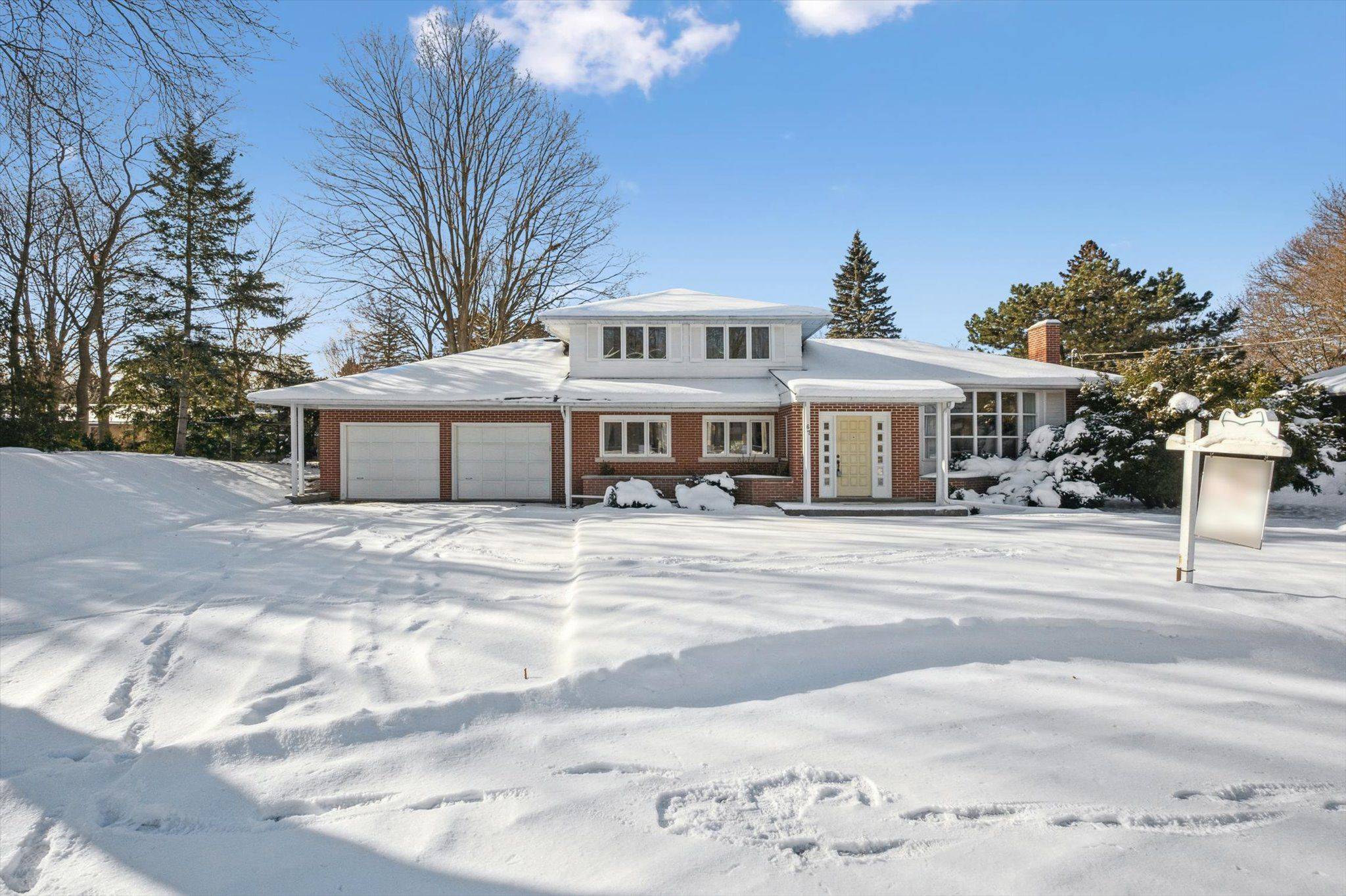 Guelph, ON N1G 2H1,67 Woodside RD