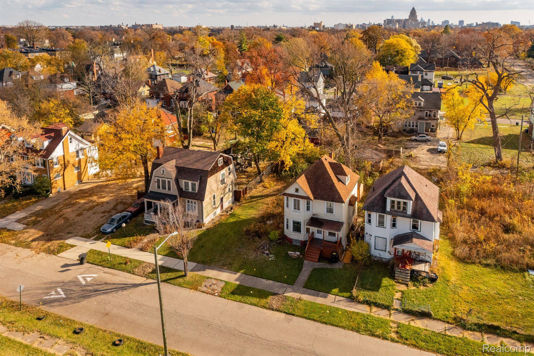 Detroit, MI 48202,729 COLLINGWOOD ST