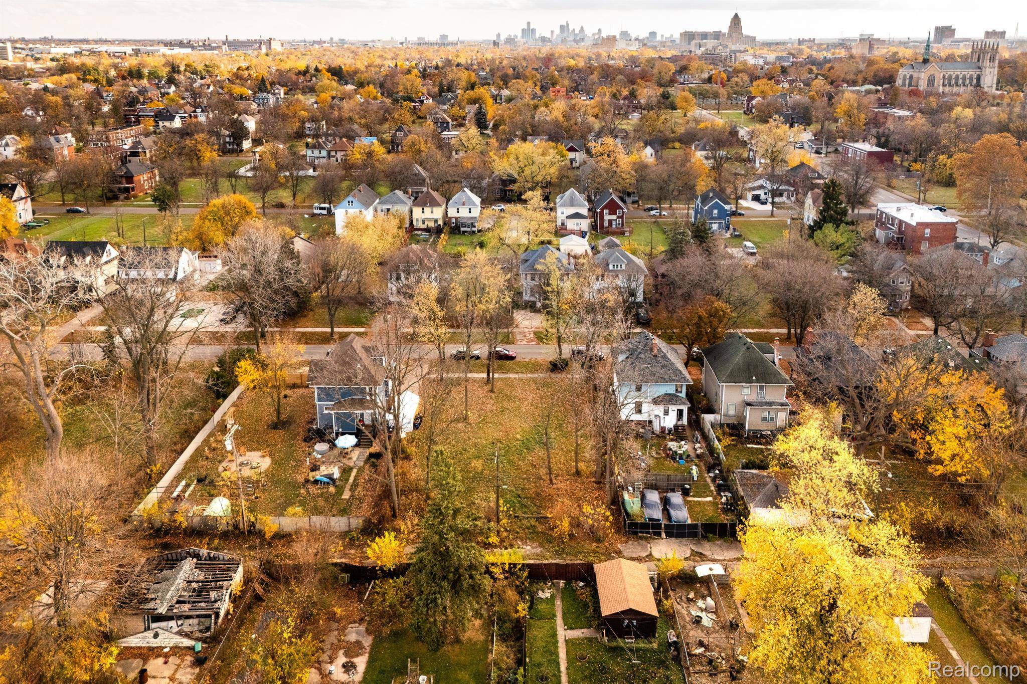 Detroit, MI 48202,261 WOODLAND ST