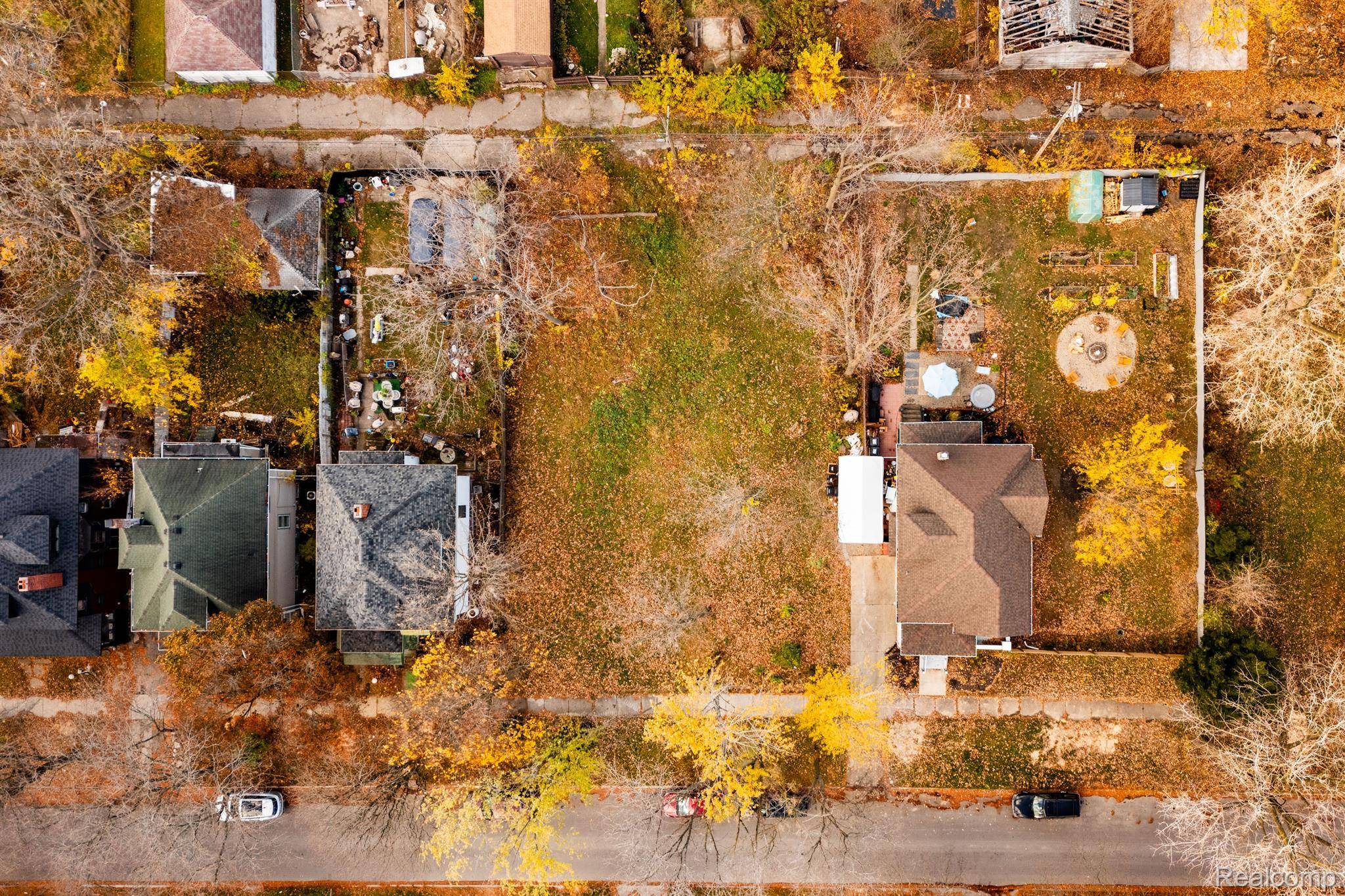 Detroit, MI 48202,261 WOODLAND ST