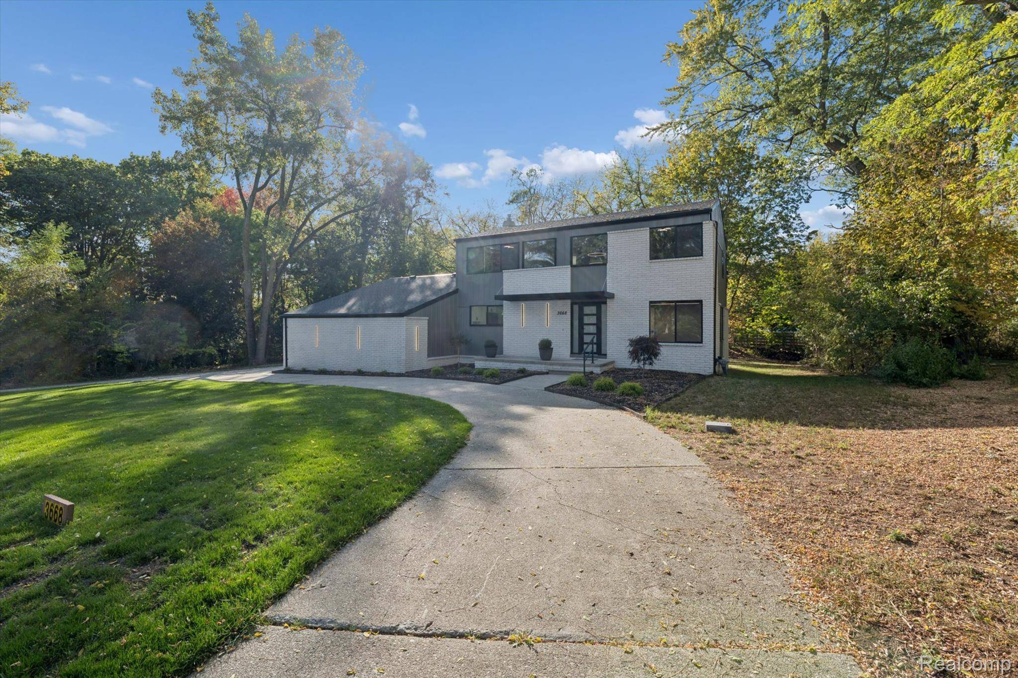 West Bloomfield, MI 48323,3668 Bayou DR