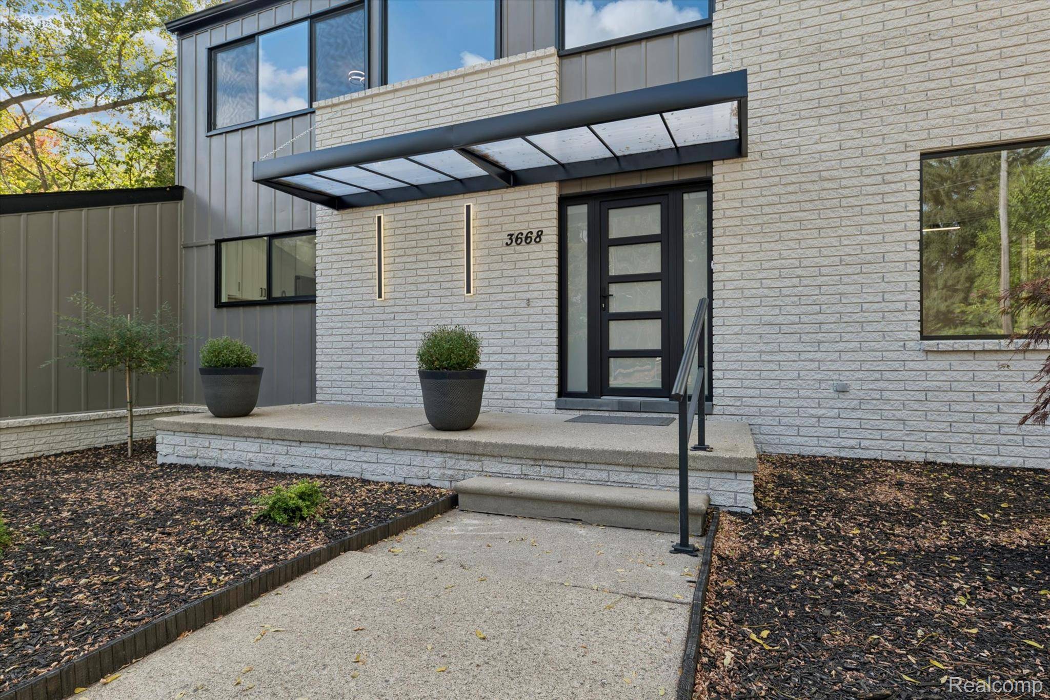 West Bloomfield, MI 48323,3668 Bayou DR