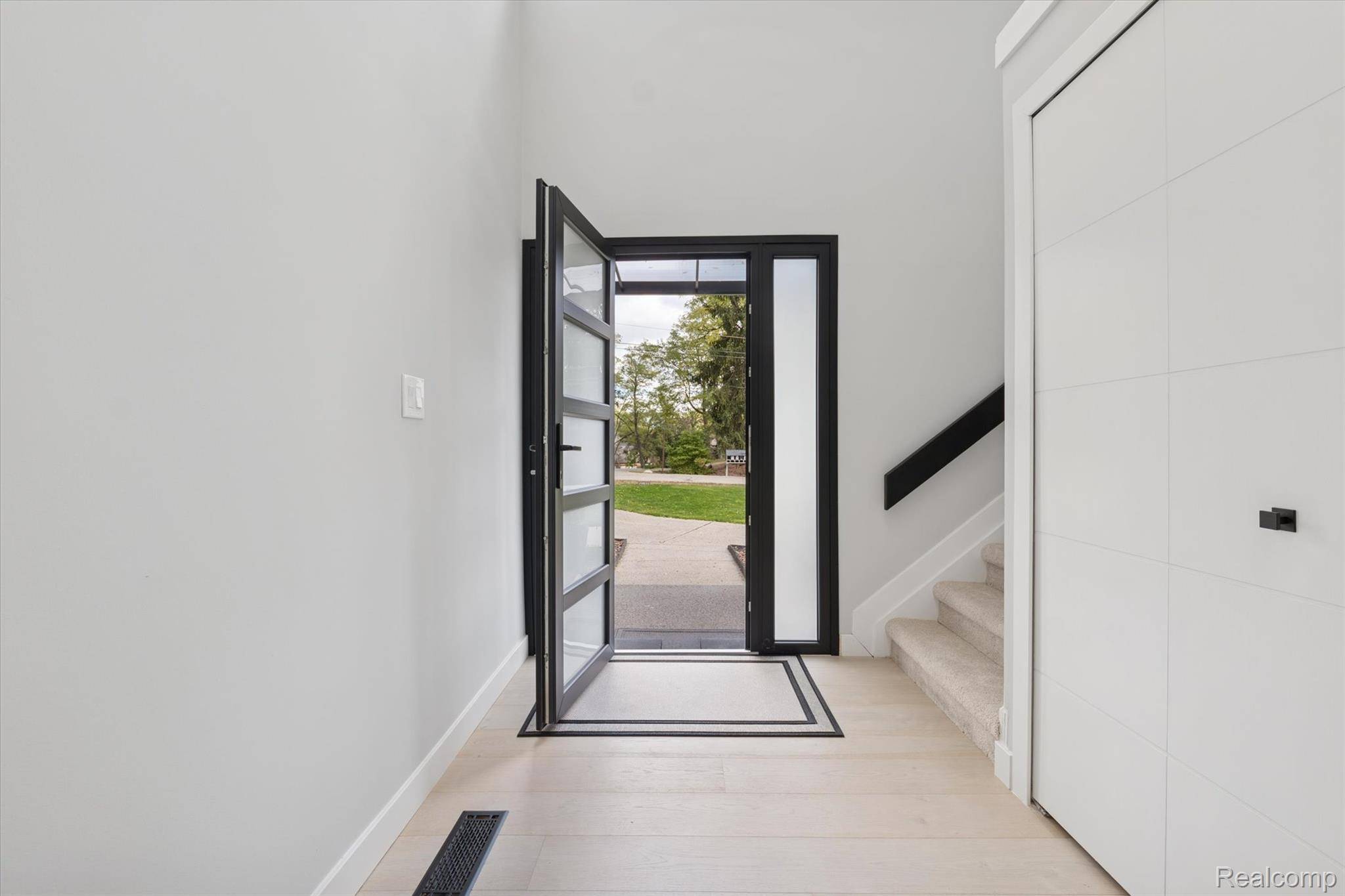 West Bloomfield, MI 48323,3668 Bayou DR