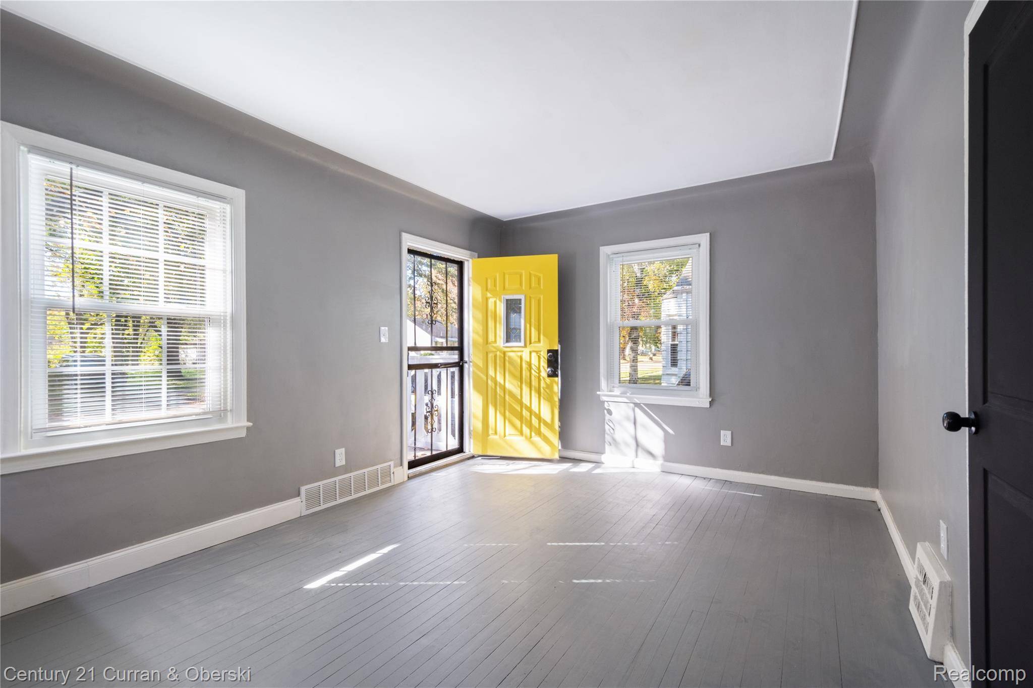 Harper Woods, MI 48225,18933 Kenosha ST