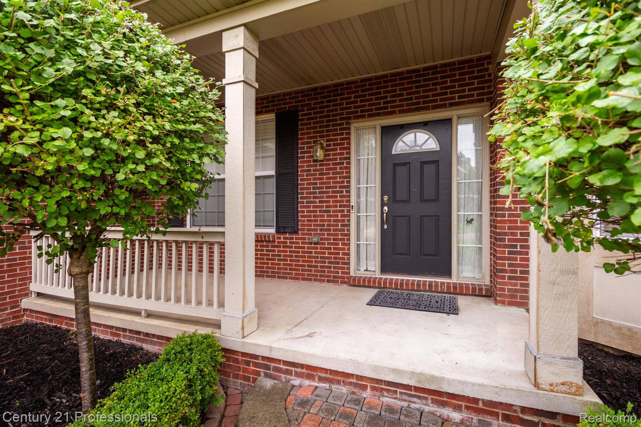 Rochester Hills, MI 48307,3525 Everett DR