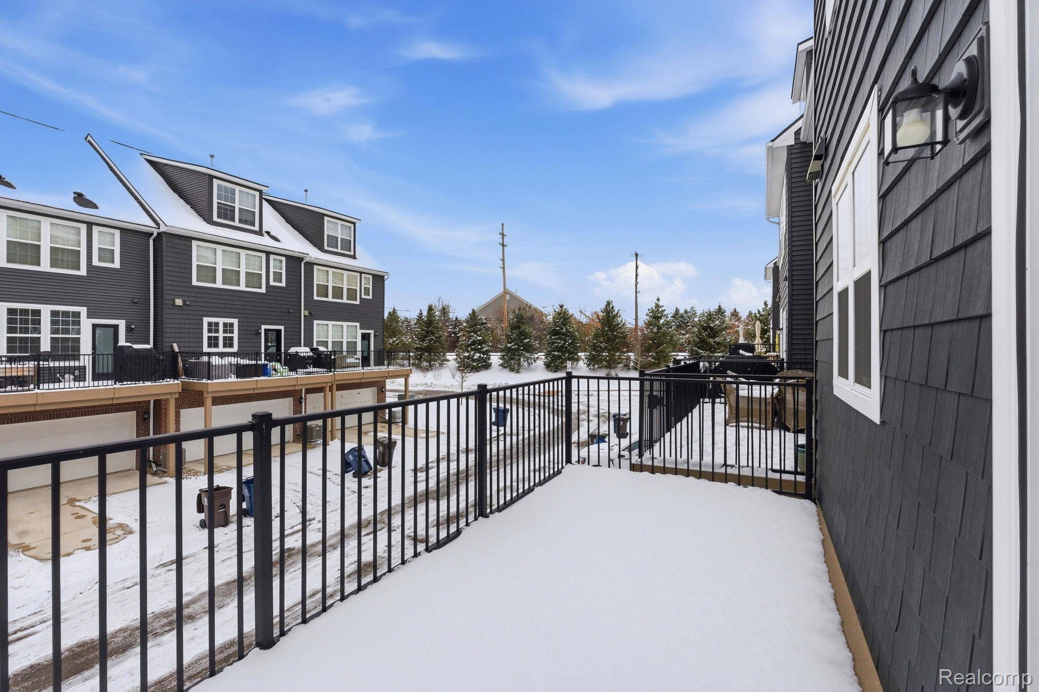 Plymouth, MI 48170,217 SYDNEY