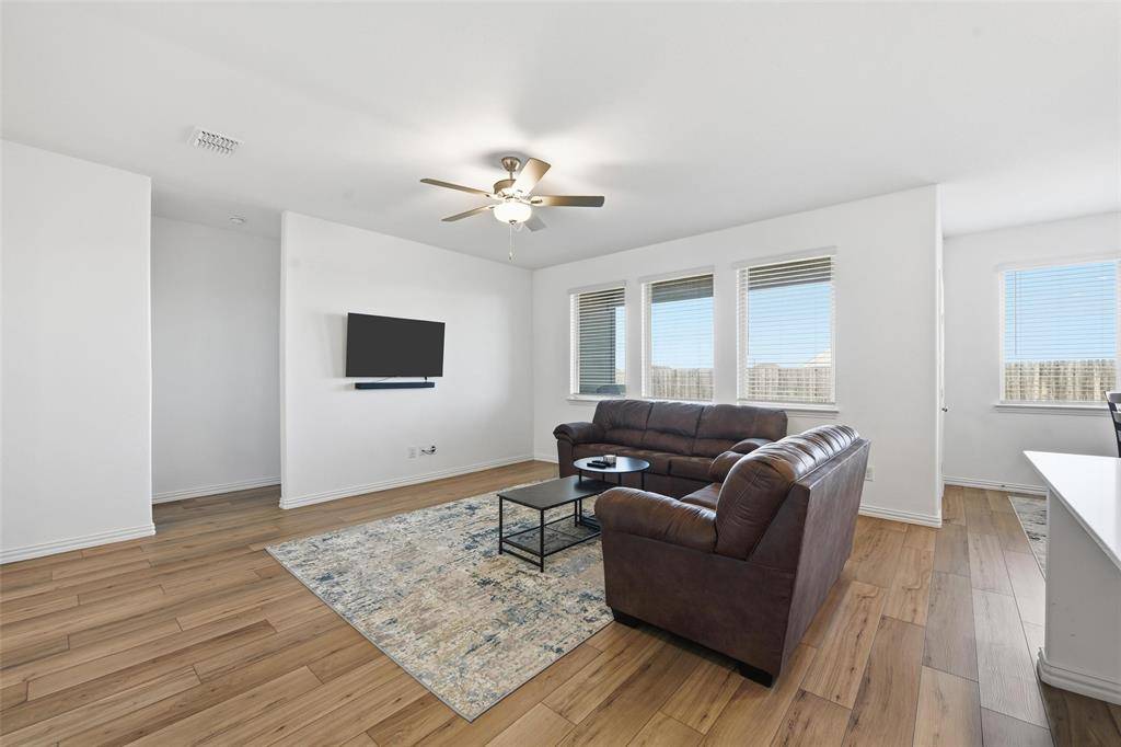 Azle, TX 76020,216 Post Oak Street