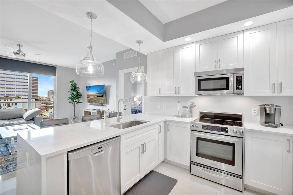 Fort Lauderdale, FL 33301,315 NE 3rd Ave #1004