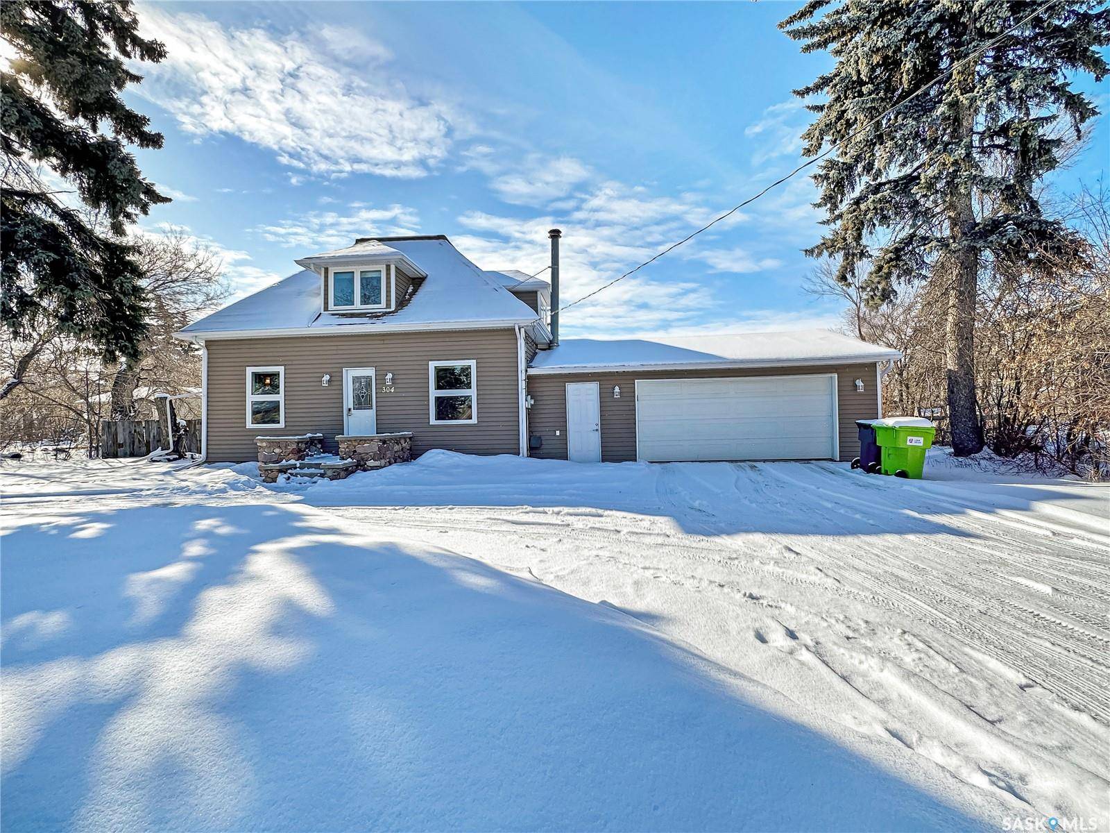 Indian Head, SK S0G 2K0,304 Eberts STREET