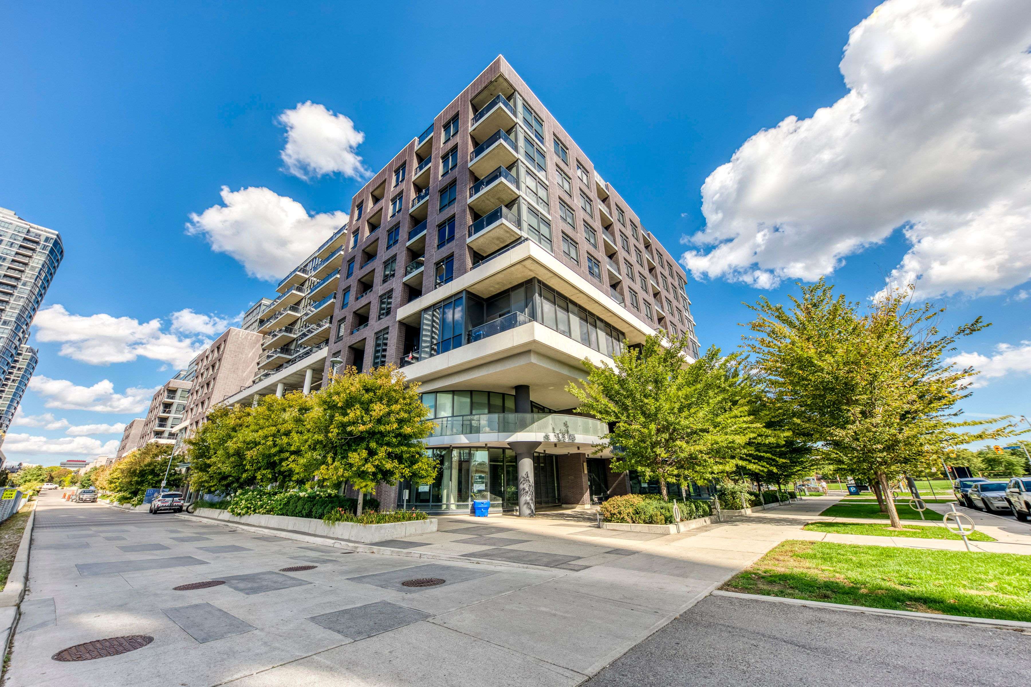 Toronto W08, ON M9B 6L6,10 Gibbs RD #501