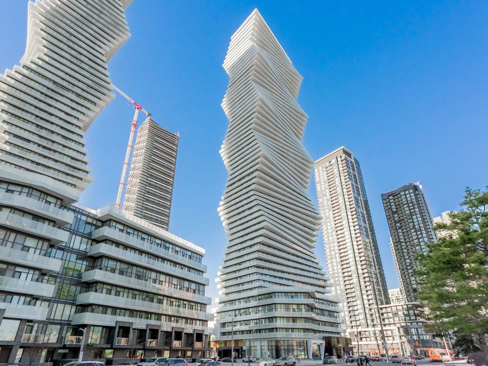 Mississauga, ON L5B 0M3,3900 Confederation Pkwy #1612