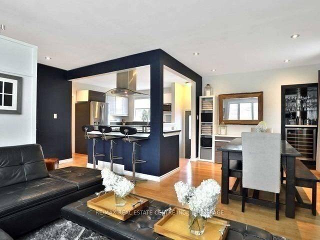 Burlington, ON L7L 1J3,4350 Elm CRES