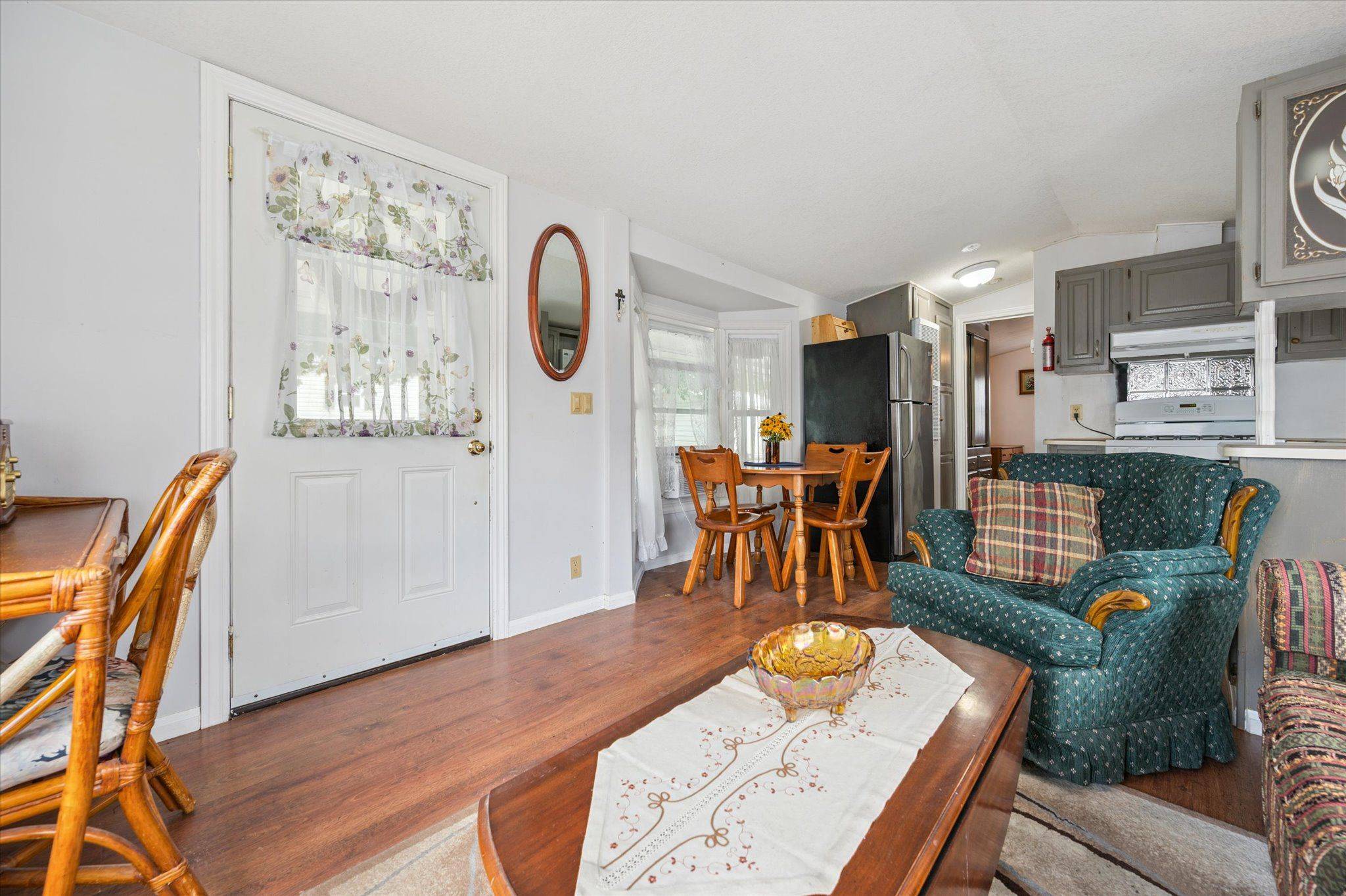 Centre Wellington, ON N1M 2W5,445 Pine PASS