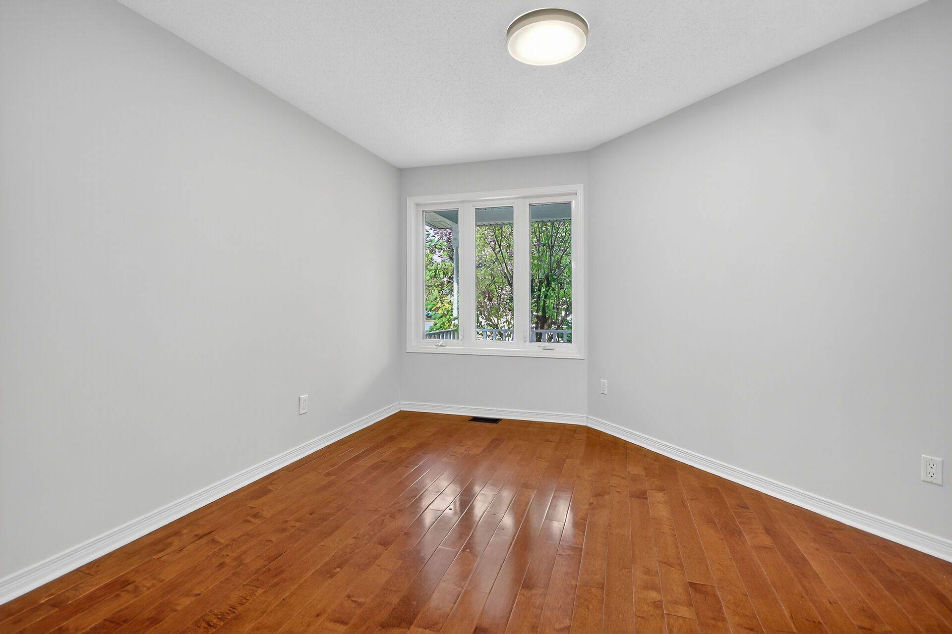 Stittsville - Munster - Richmond, ON K2S 1K7,85 Alon ST